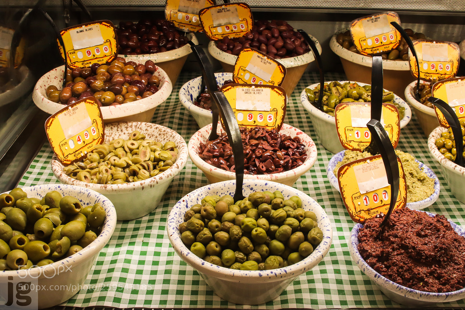 Canon EOS 77D (EOS 9000D / EOS 770D) sample photo. Fragrances of mediterranean food photography