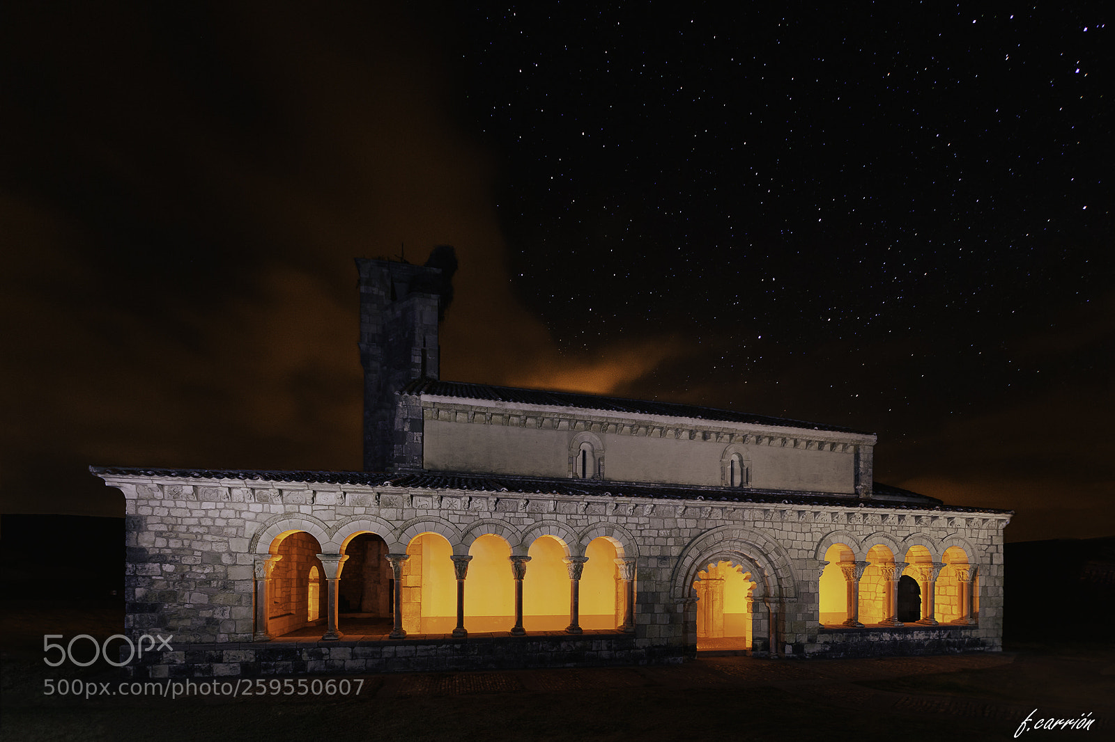 Canon EOS 80D sample photo. Pintando una iglesia photography