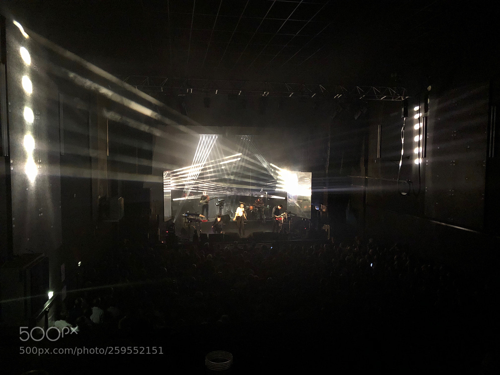 Apple iPhone 8 Plus sample photo. Concert feu! chatterton  photography