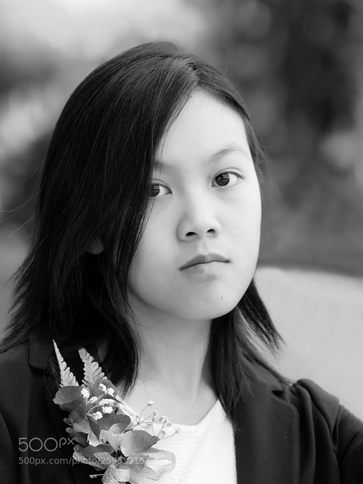 Olympus OM-D E-M1 Mark II sample photo. Lady photography