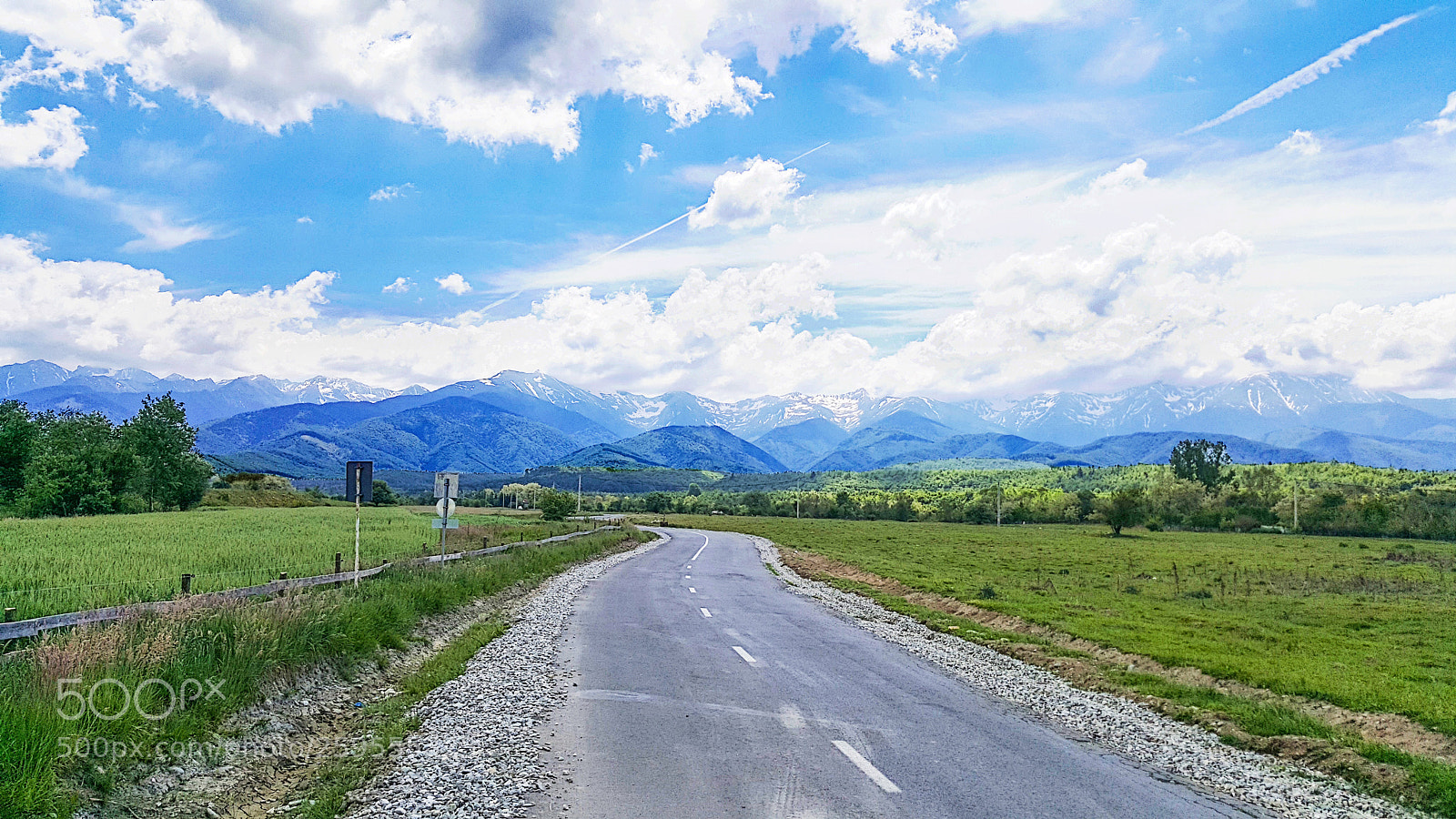 Samsung Galaxy S6 sample photo. Road in transylvania surrounded photography