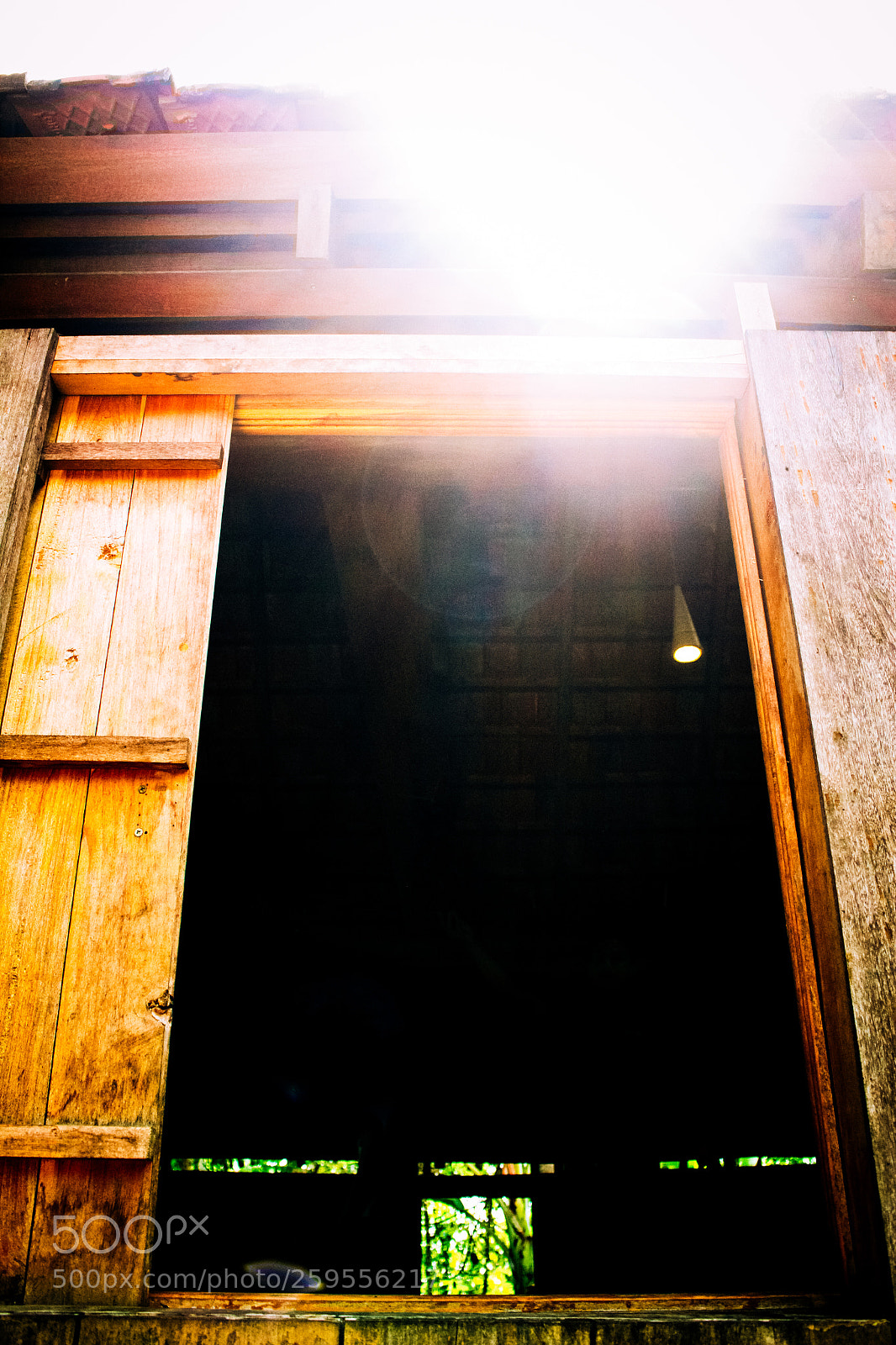 Canon EOS 7D sample photo. Khung cửa sổ photography