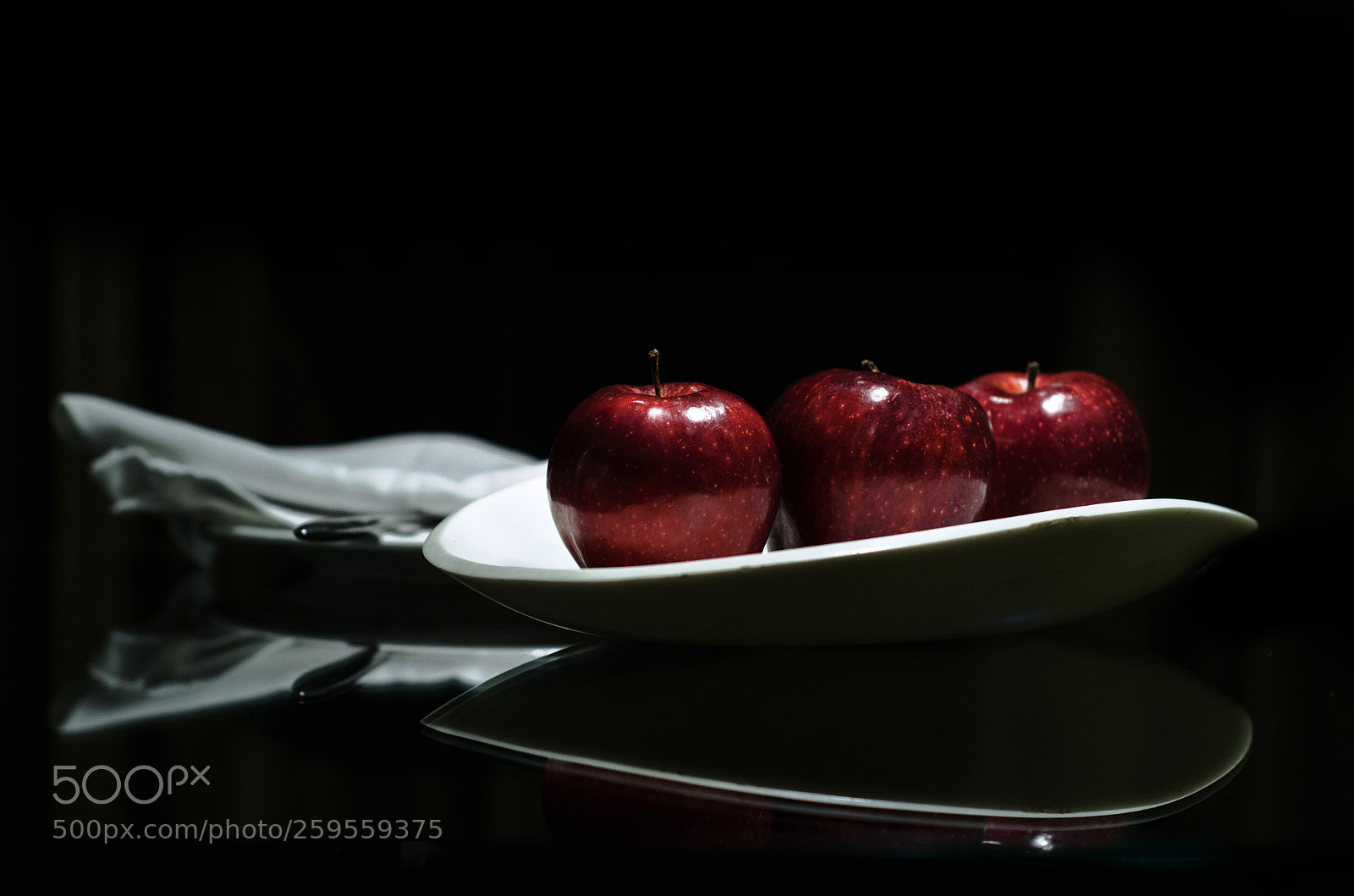 Nikon D7000 sample photo. Apple photography