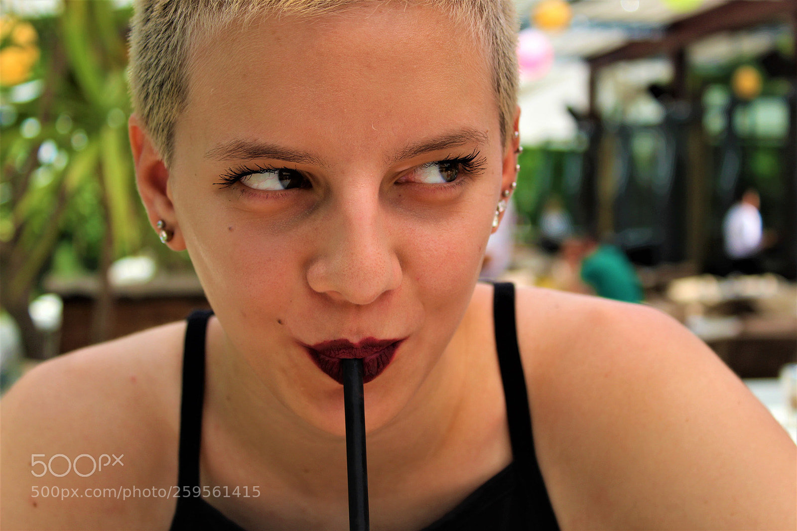 Canon EOS 1300D (EOS Rebel T6 / EOS Kiss X80) sample photo. Burgundy lips photography
