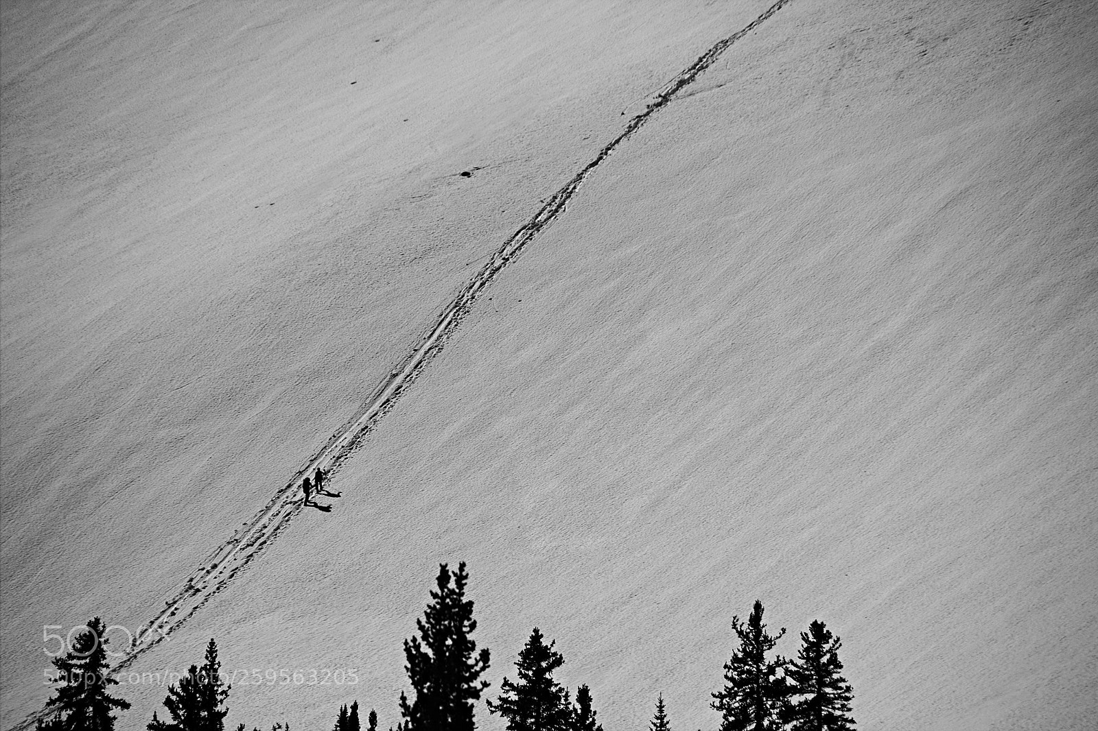 Canon EF-S 18-200mm F3.5-5.6 IS sample photo. Snow climb photography