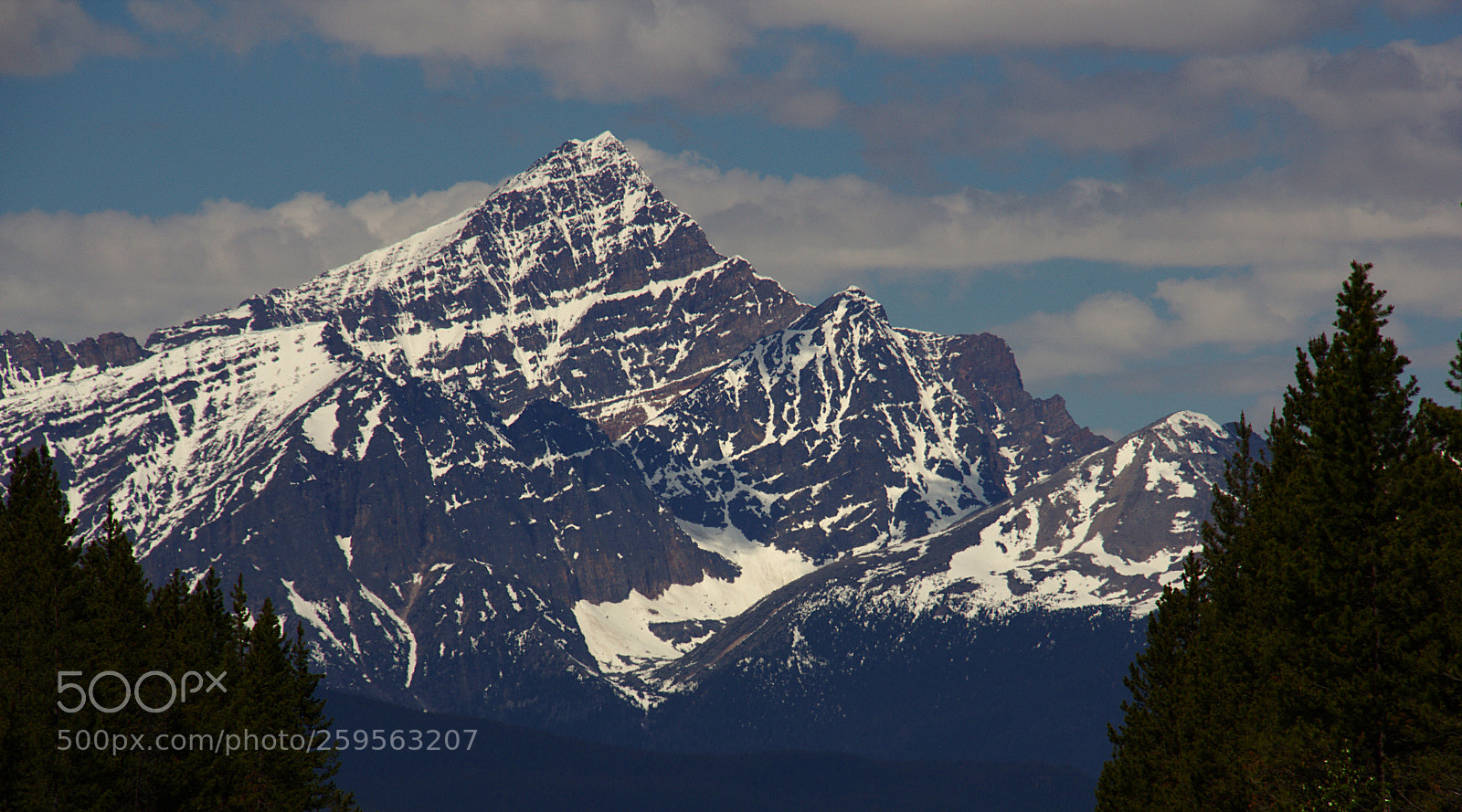 Canon EF-S 18-200mm F3.5-5.6 IS sample photo. Mount edith cavell photography