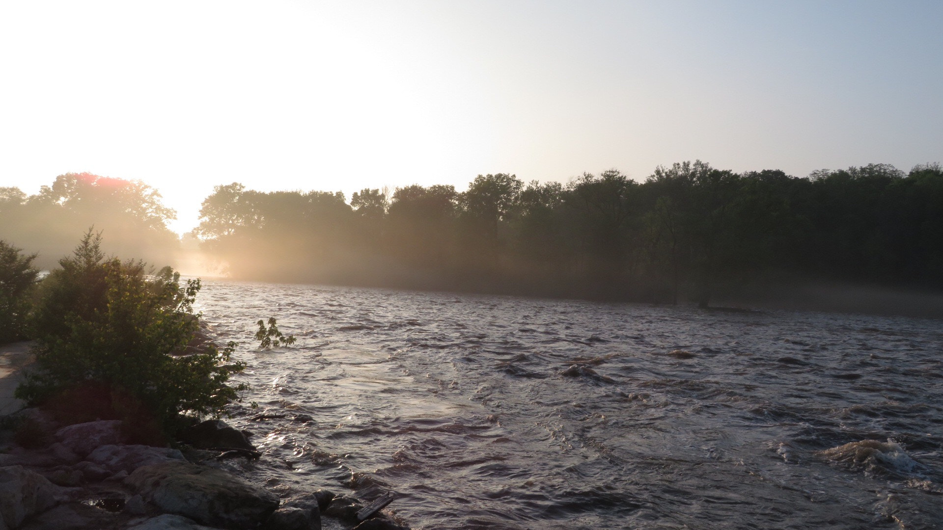 Canon PowerShot SX730 HS sample photo. Raging river photography