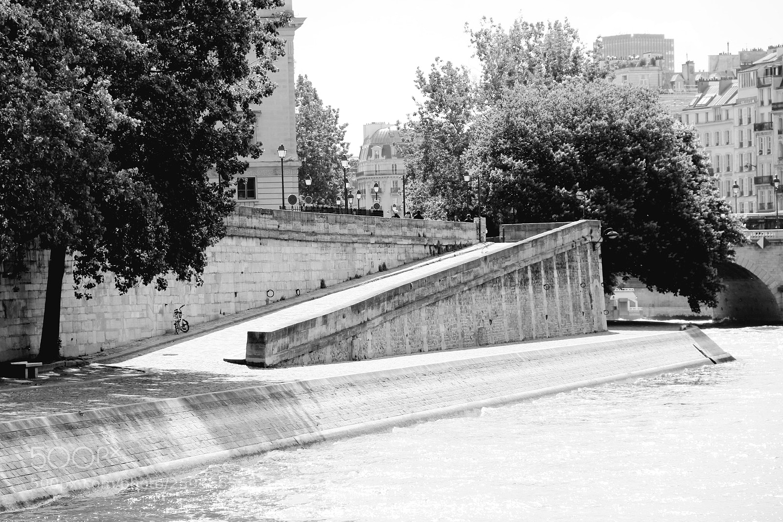 Canon EOS 600D (Rebel EOS T3i / EOS Kiss X5) sample photo. Les quais photography