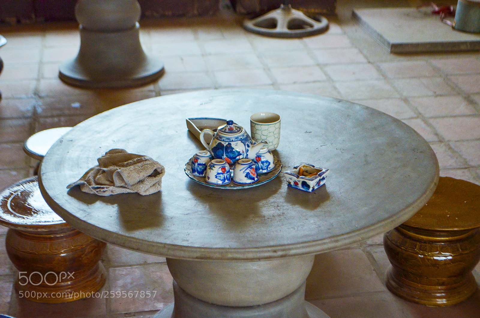 Nikon D5100 sample photo. Waiting for guests photography