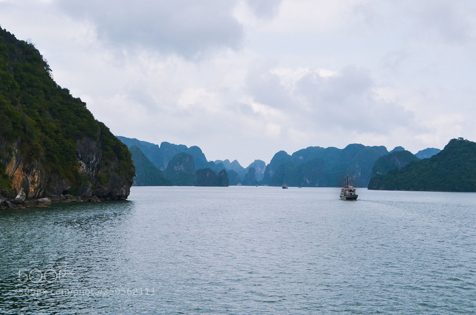 Nikon D5100 sample photo. Halong bay 11 photography