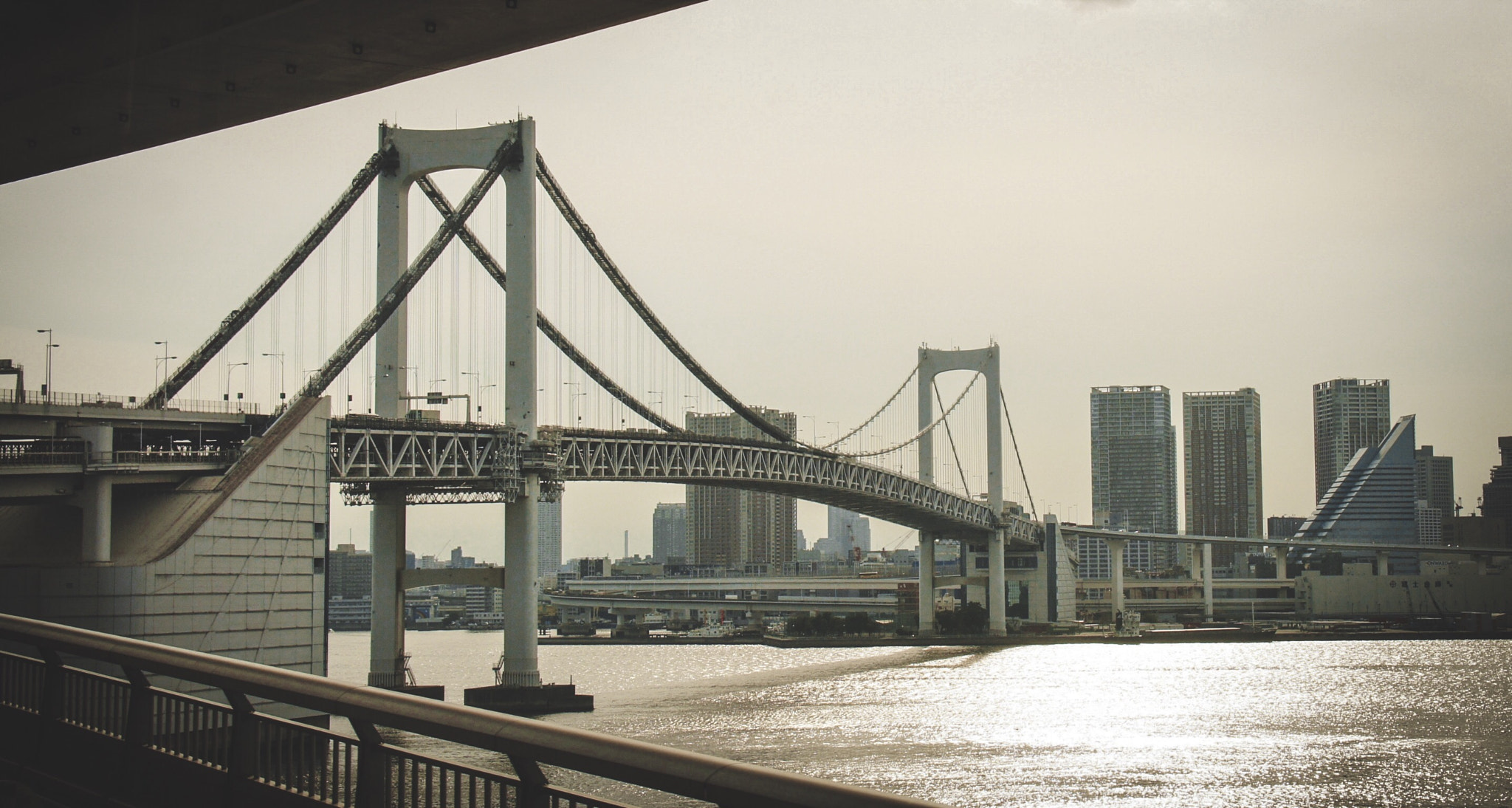 Sony Alpha NEX-5 sample photo. City of bridge photography