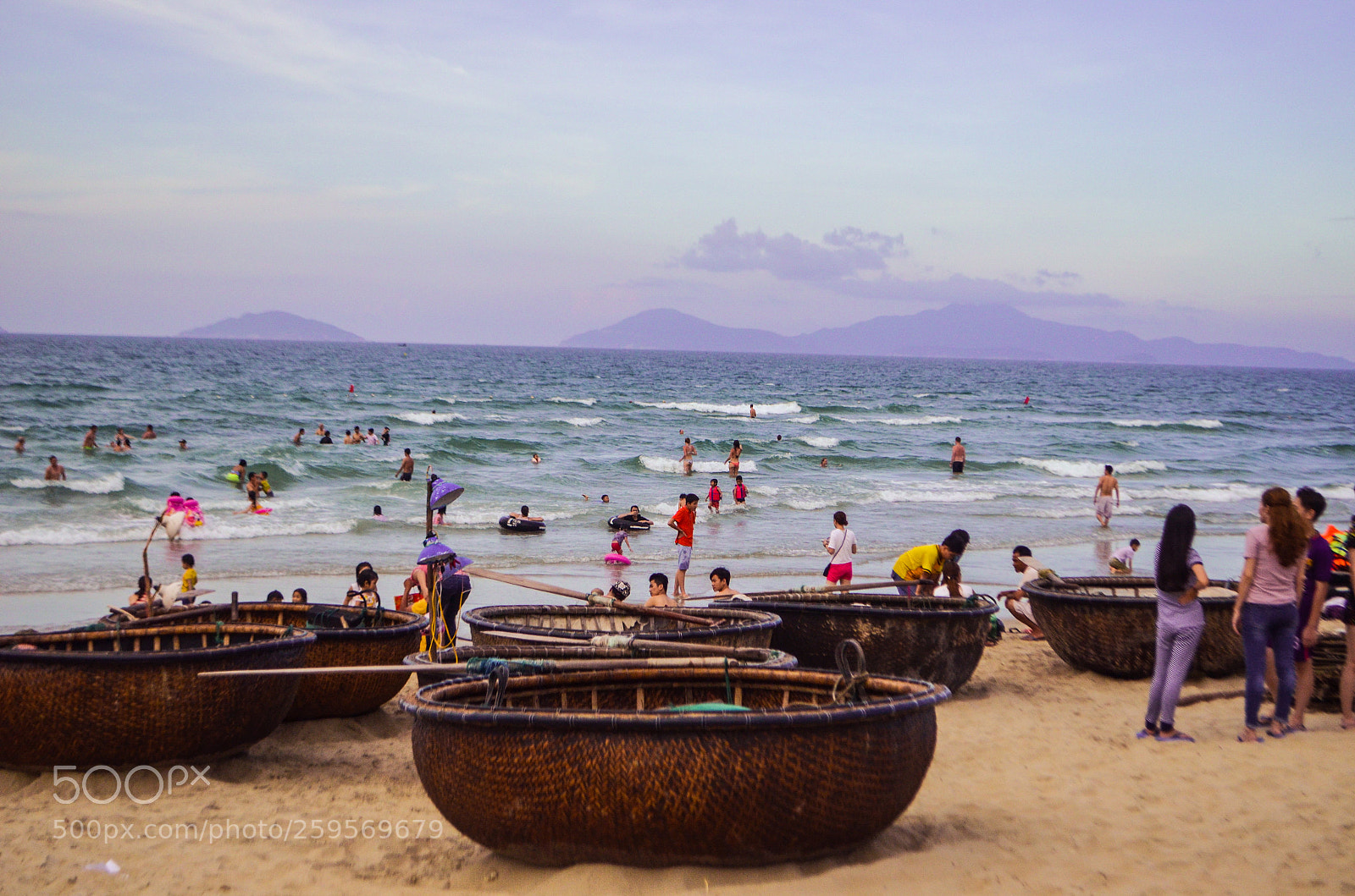 Nikon D5100 sample photo. Beautiful busy beach photography