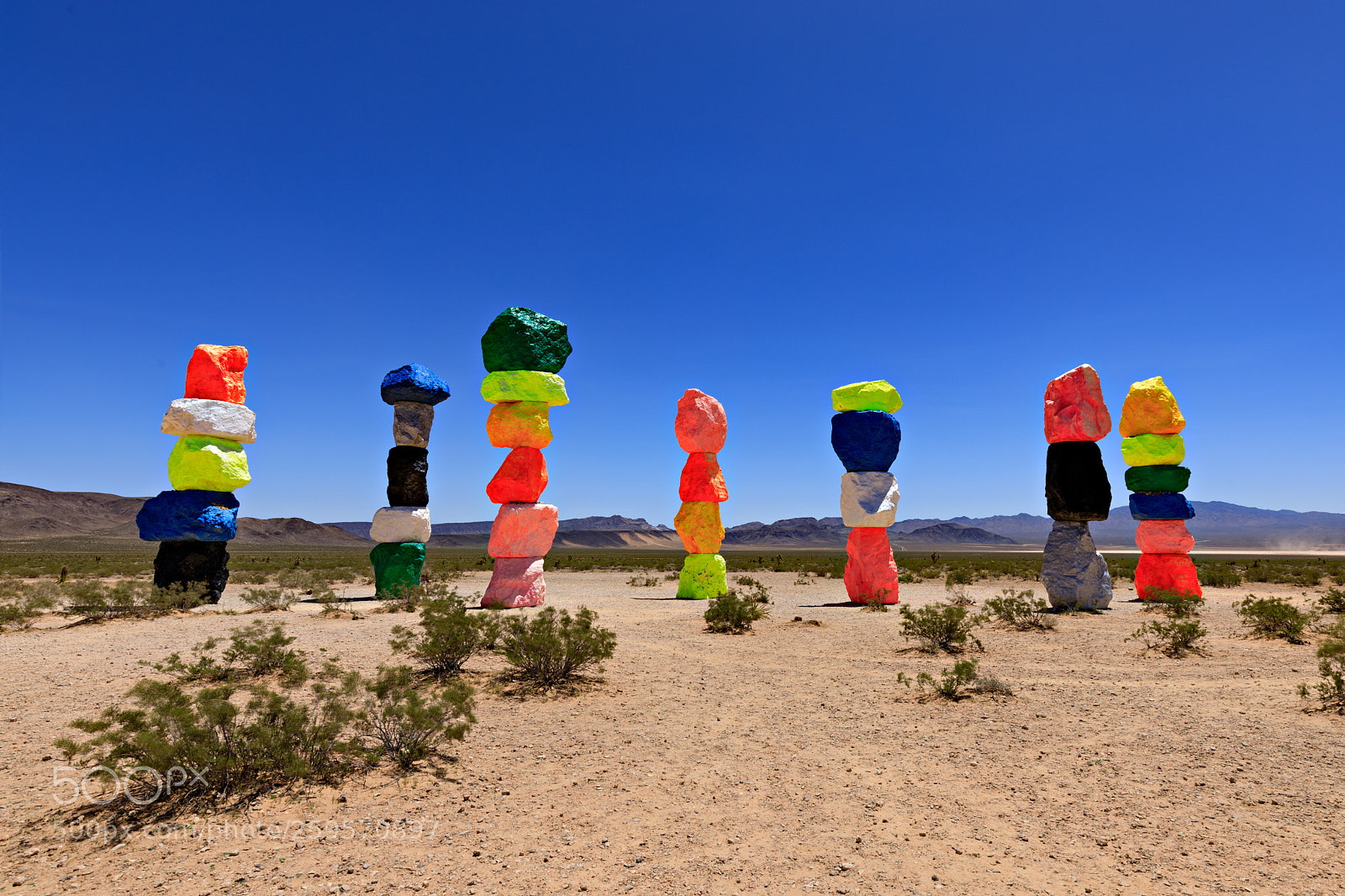 Canon EOS 5D Mark IV sample photo. Seven magic mountains photography