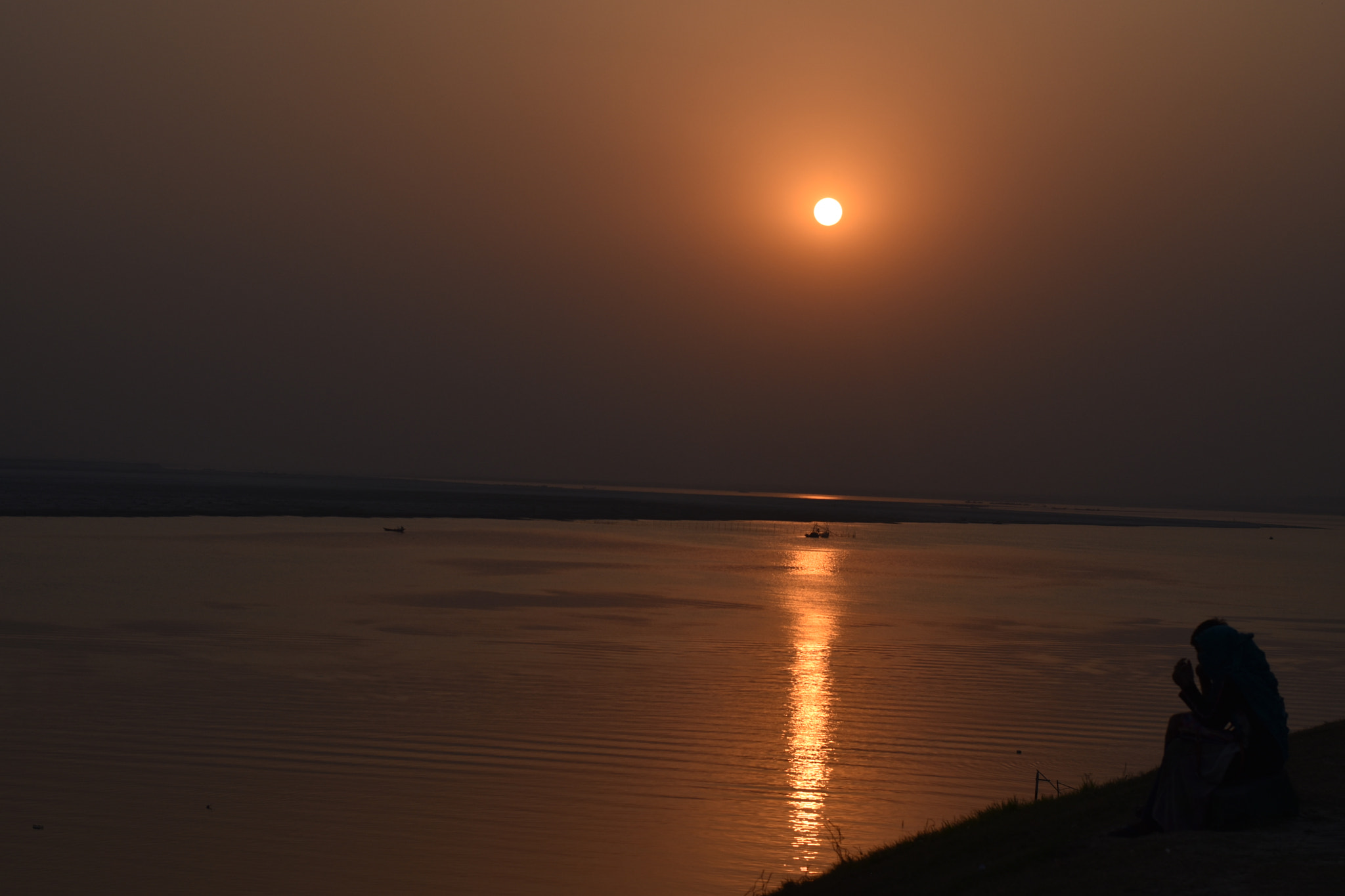Nikon D5500 + Nikon AF-S Nikkor 50mm F1.8G sample photo. Romantic evening.jpg photography