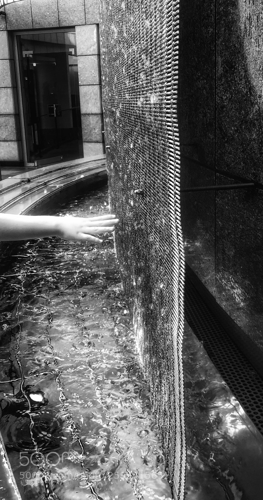 Apple iPhone X sample photo. Touch the water photography