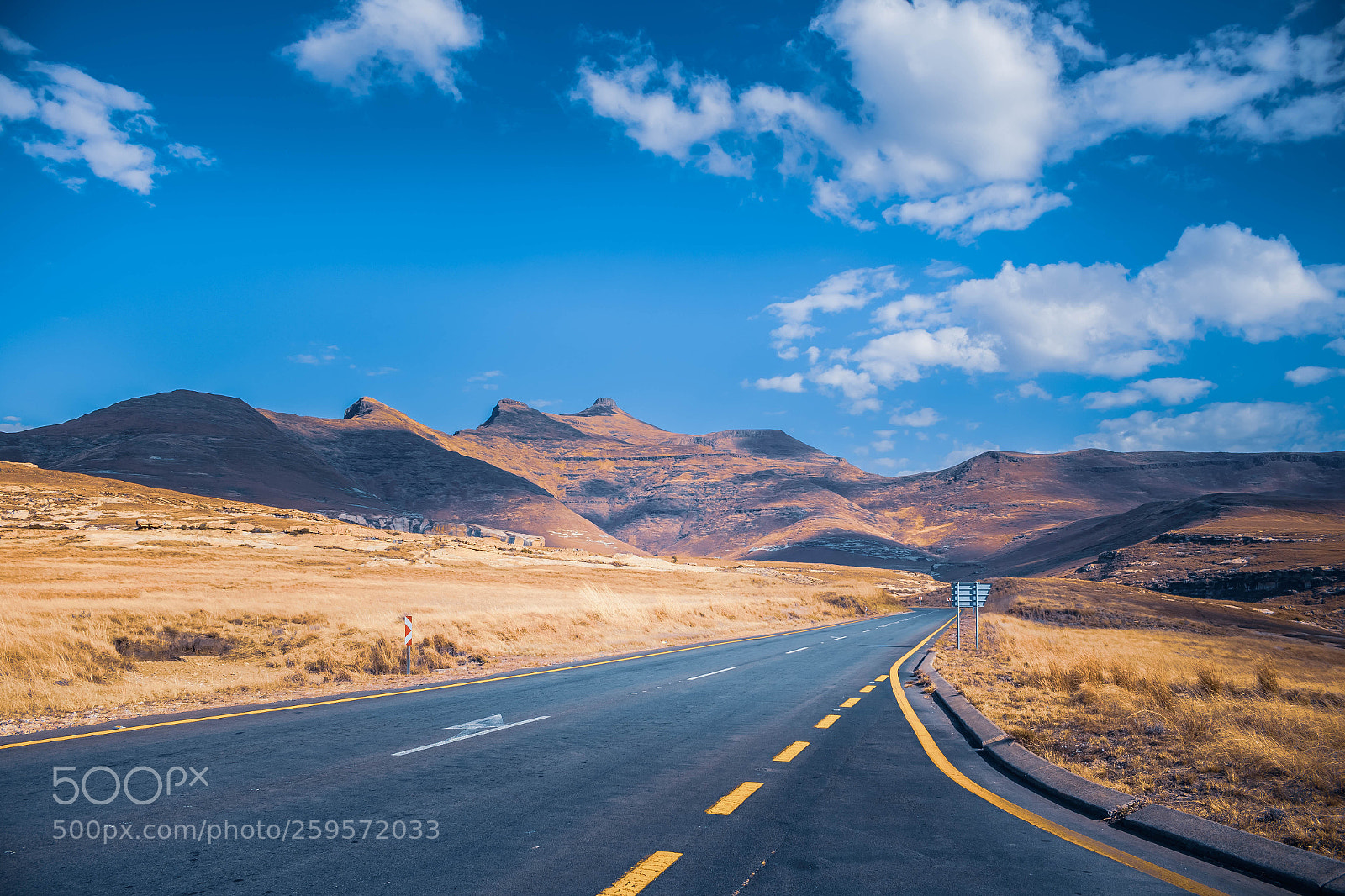 Canon EOS 7D Mark II sample photo. Mountain road photography