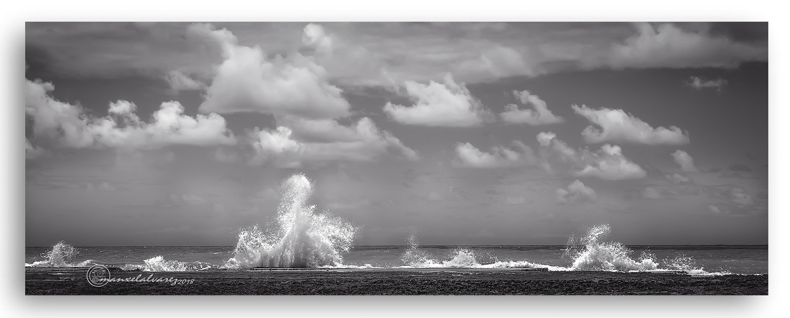 Olympus PEN E-P3 sample photo. Rompeolas. photography
