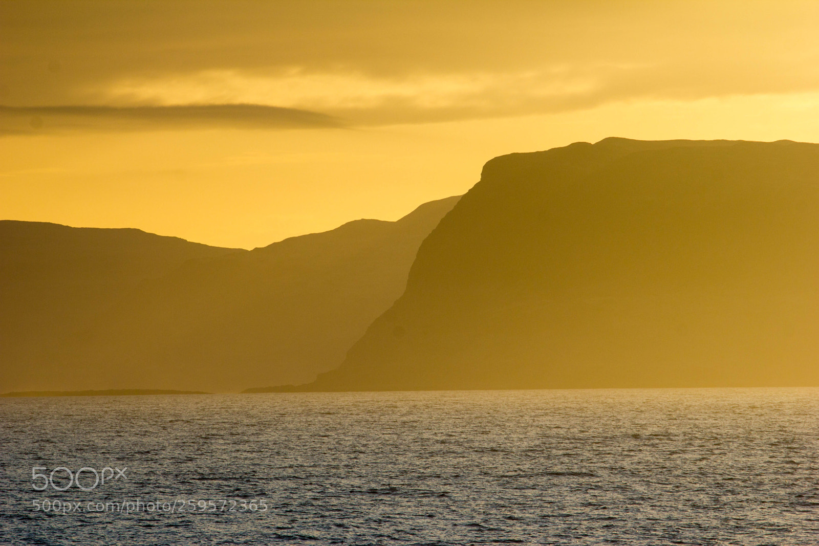 Canon EOS 550D (EOS Rebel T2i / EOS Kiss X4) sample photo. Sunset lignt on mull photography