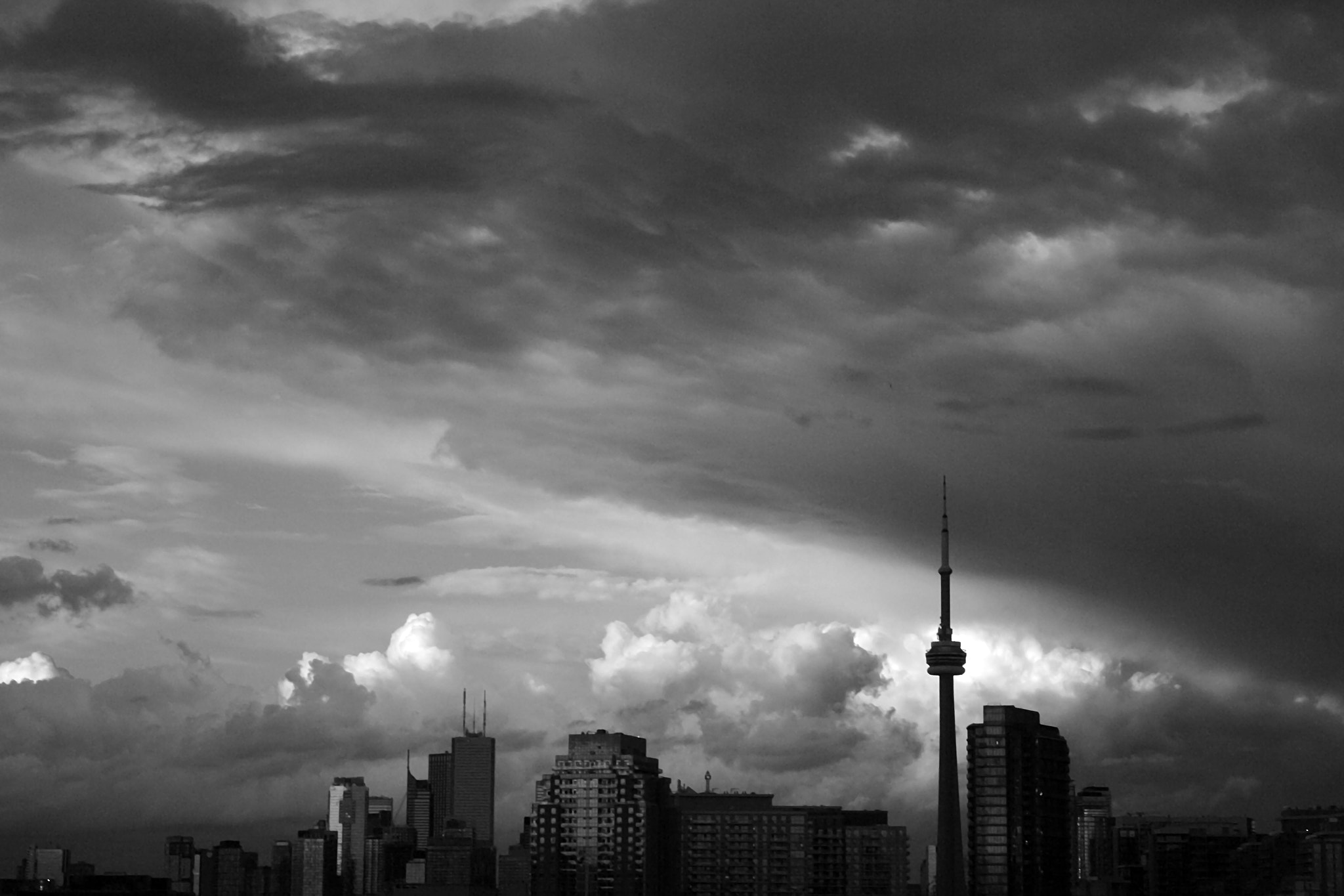 Canon EF 28-105mm f/3.5-4.5 USM sample photo. Cn tower photography