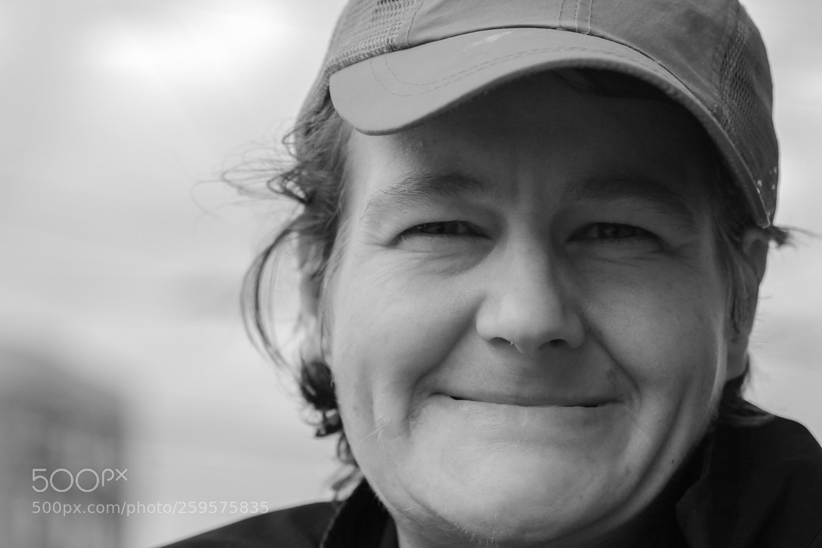 Canon EOS 700D (EOS Rebel T5i / EOS Kiss X7i) sample photo. Woman who kicks cans photography
