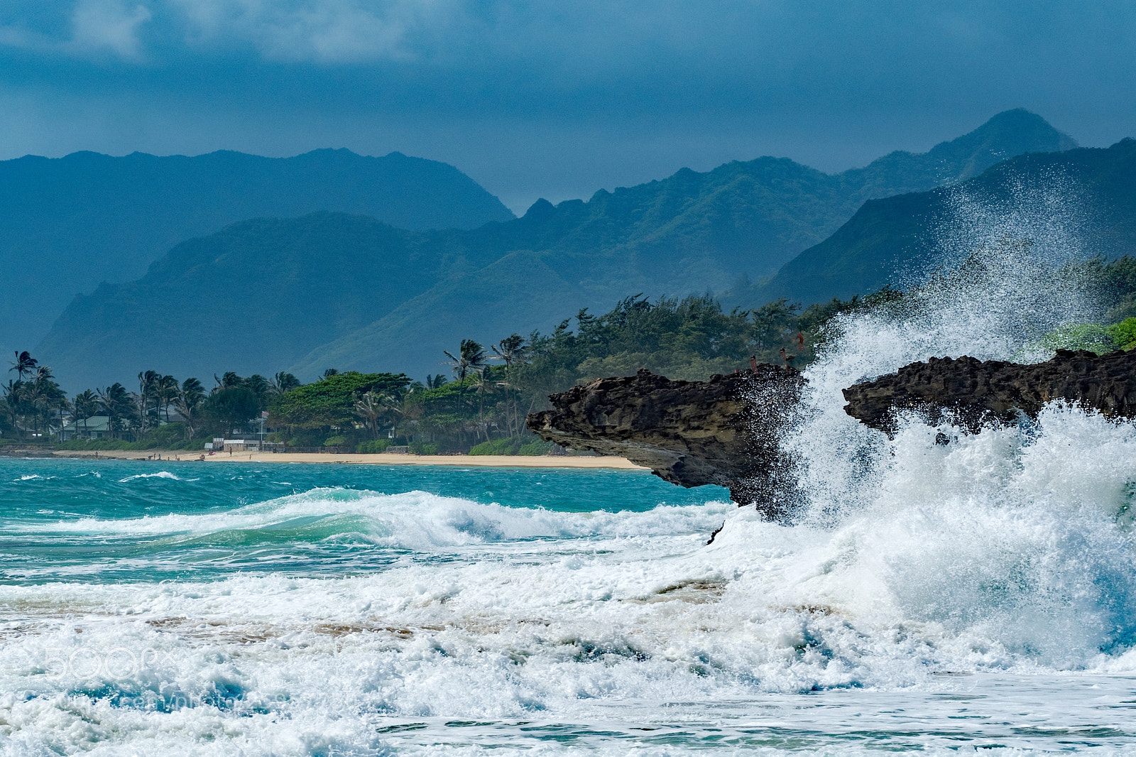 Olympus OM-D E-M5 II sample photo. Waves crash photography