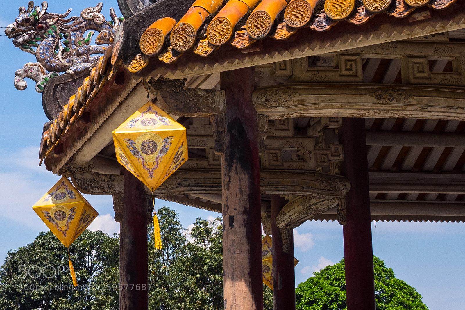 Olympus OM-D E-M5 II sample photo. Pavillion photography