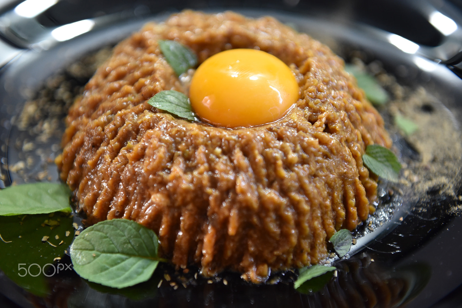 Nikon AF-S Nikkor 24-70mm F2.8G ED sample photo. Steak tartare photography