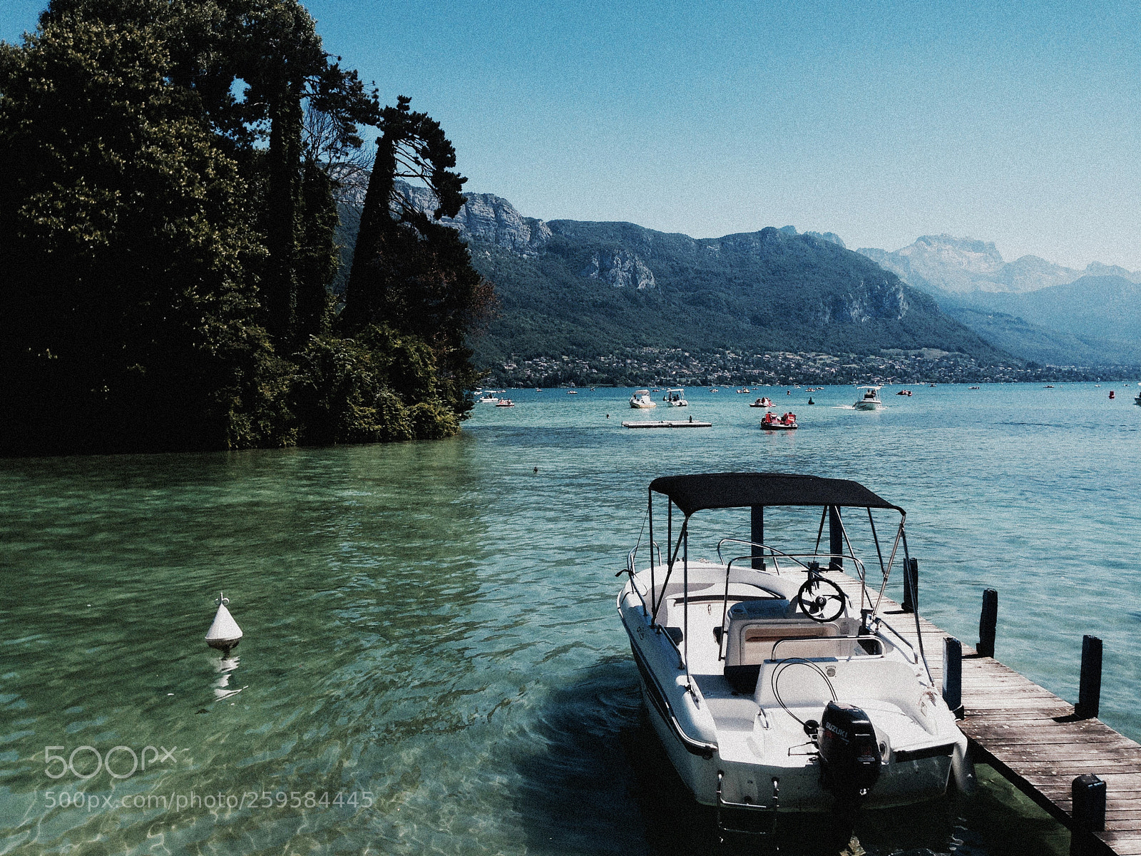 Apple iPhone 5 sample photo. Lac d'annecy photography