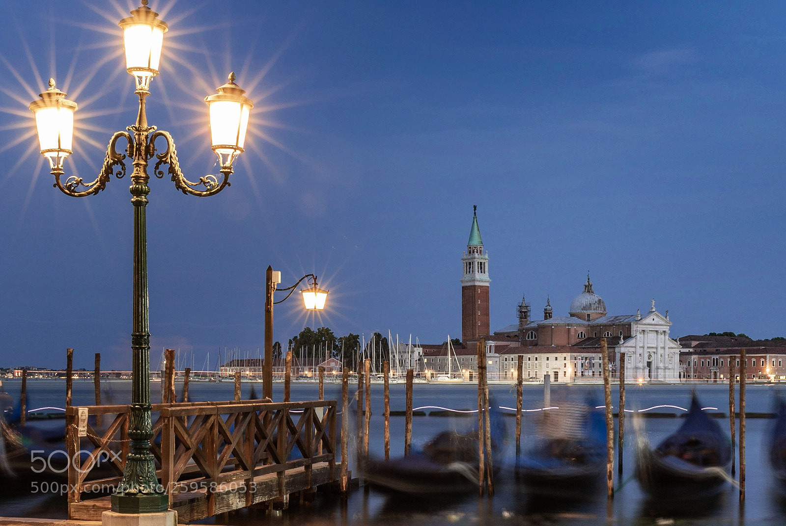 Canon EOS 7D Mark II sample photo. Night @ venice photography