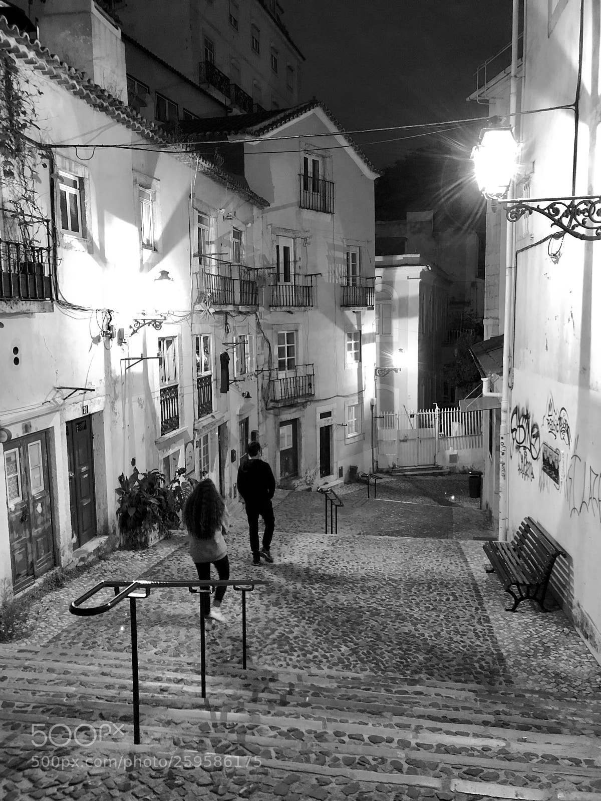 Apple iPhone 8 sample photo. Alfama, lisboa photography