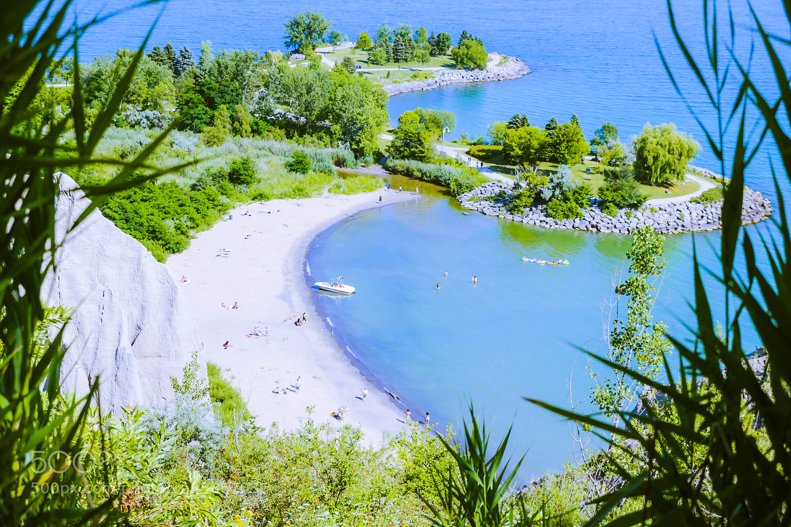 Canon EOS 60D sample photo. Scarborough bluffs - beach photography