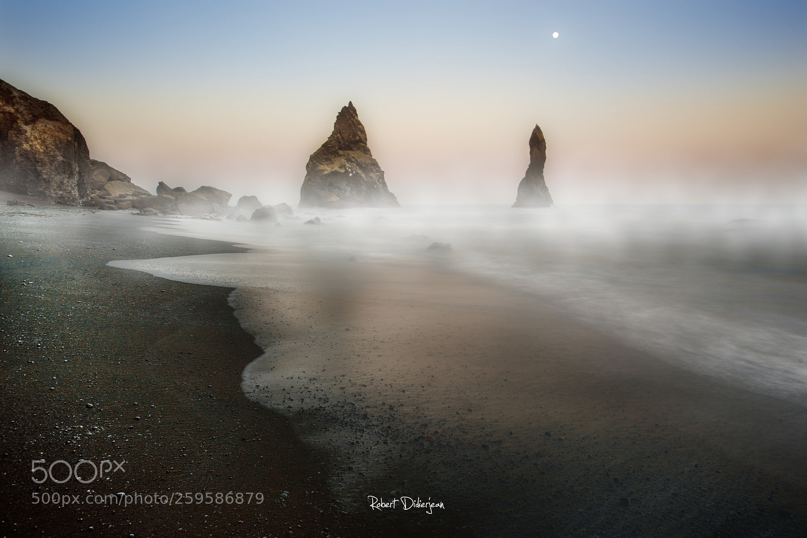 Nikon D810 sample photo. Black sand beach photography