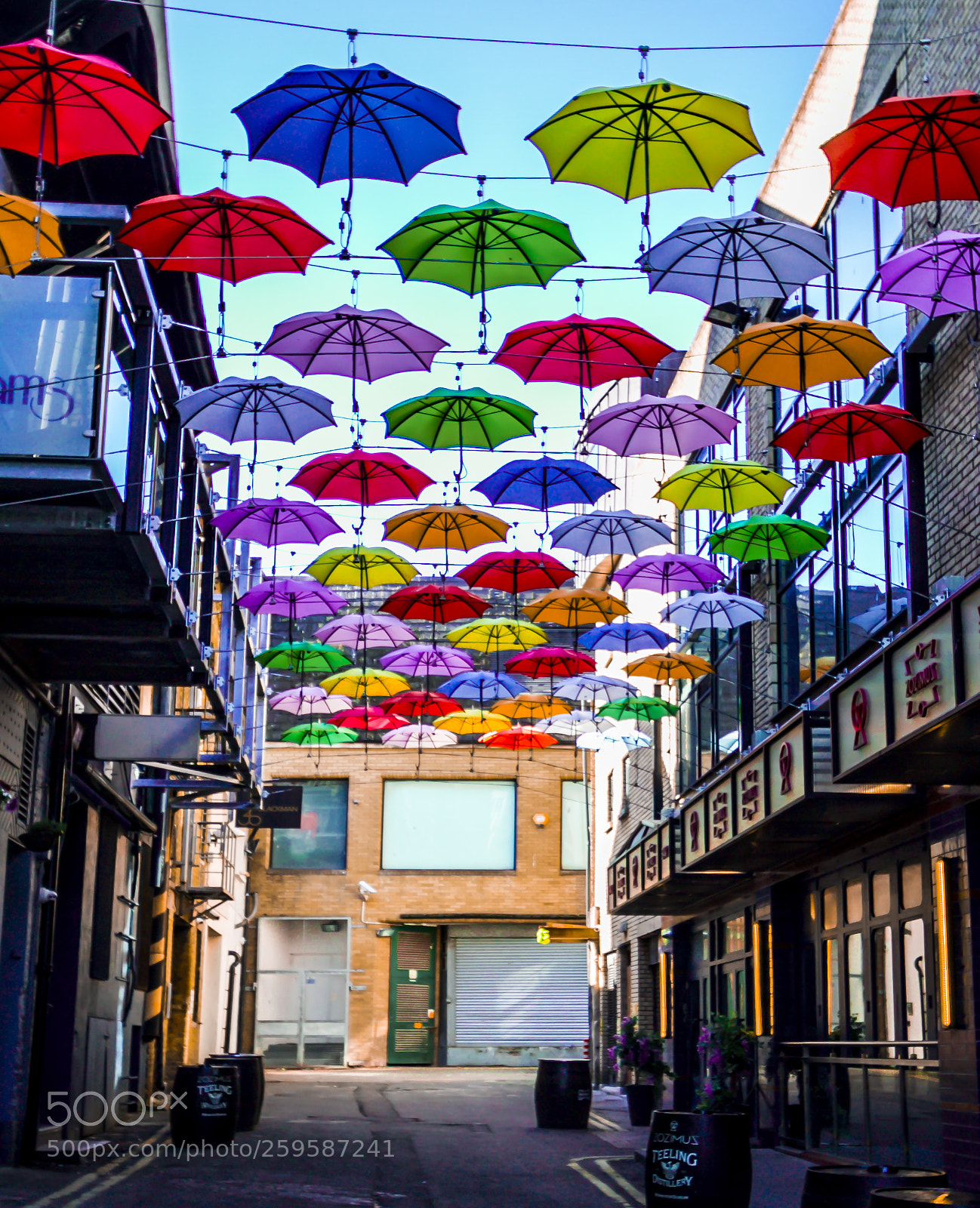 Canon EOS 7D sample photo. Dublin color photography