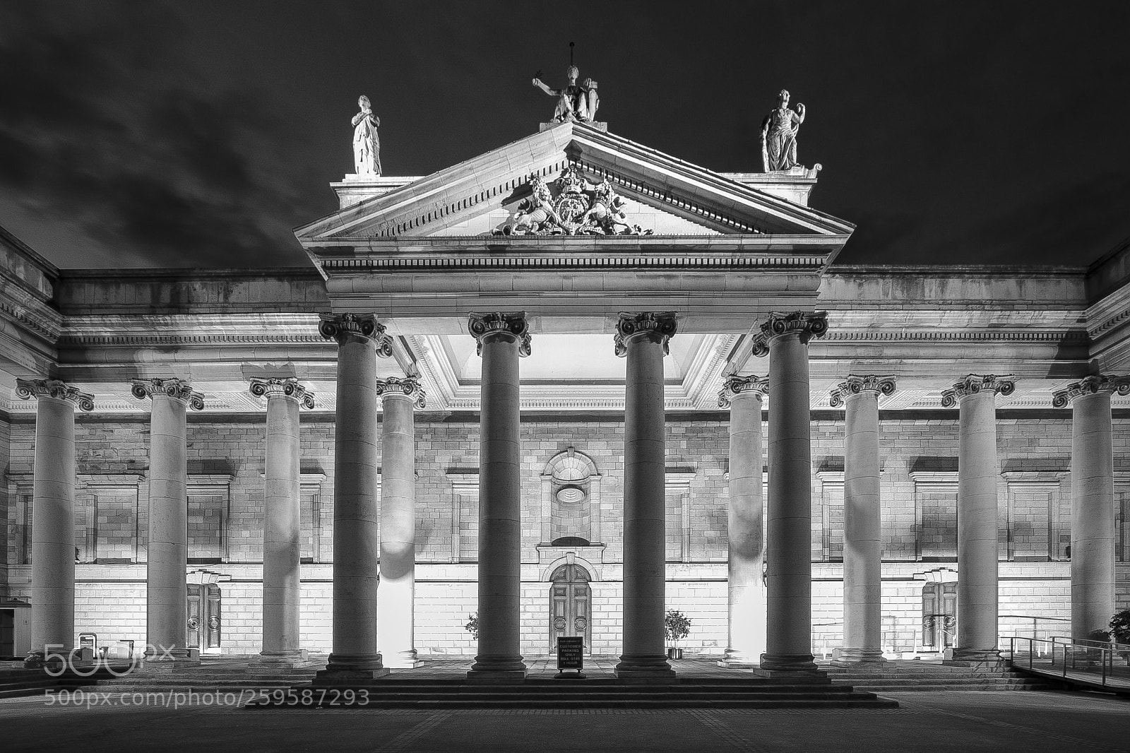 Canon EOS 7D sample photo. Dublin national bank photography