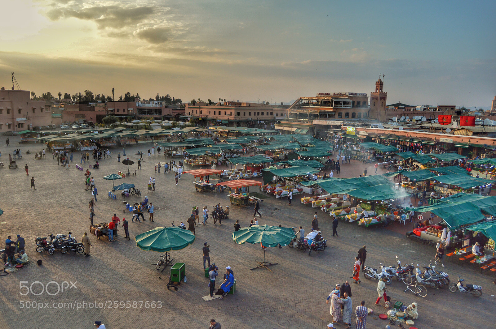 Nikon D3200 sample photo. Sunset on jemaa-el-fna plaza photography