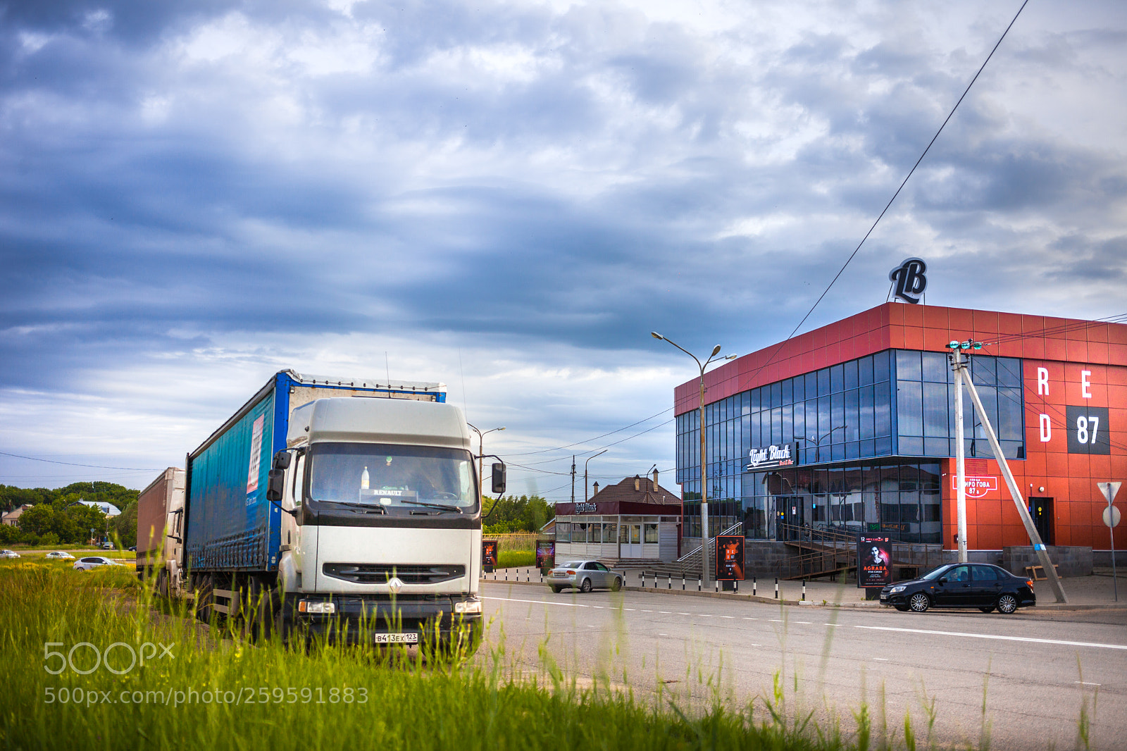 Canon EOS 5D Mark II sample photo. Truck photography