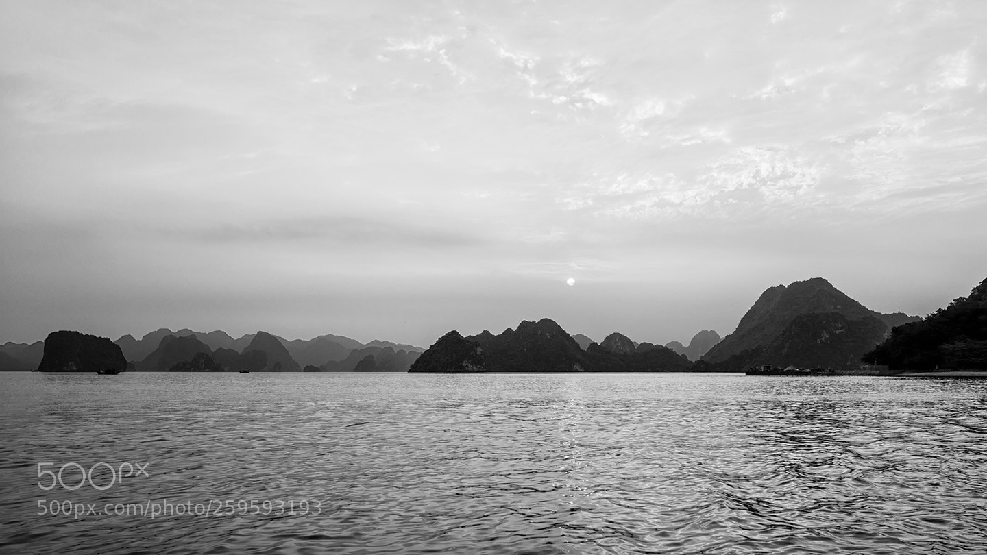 Leica Q (Typ 116) sample photo. Halong bay photography