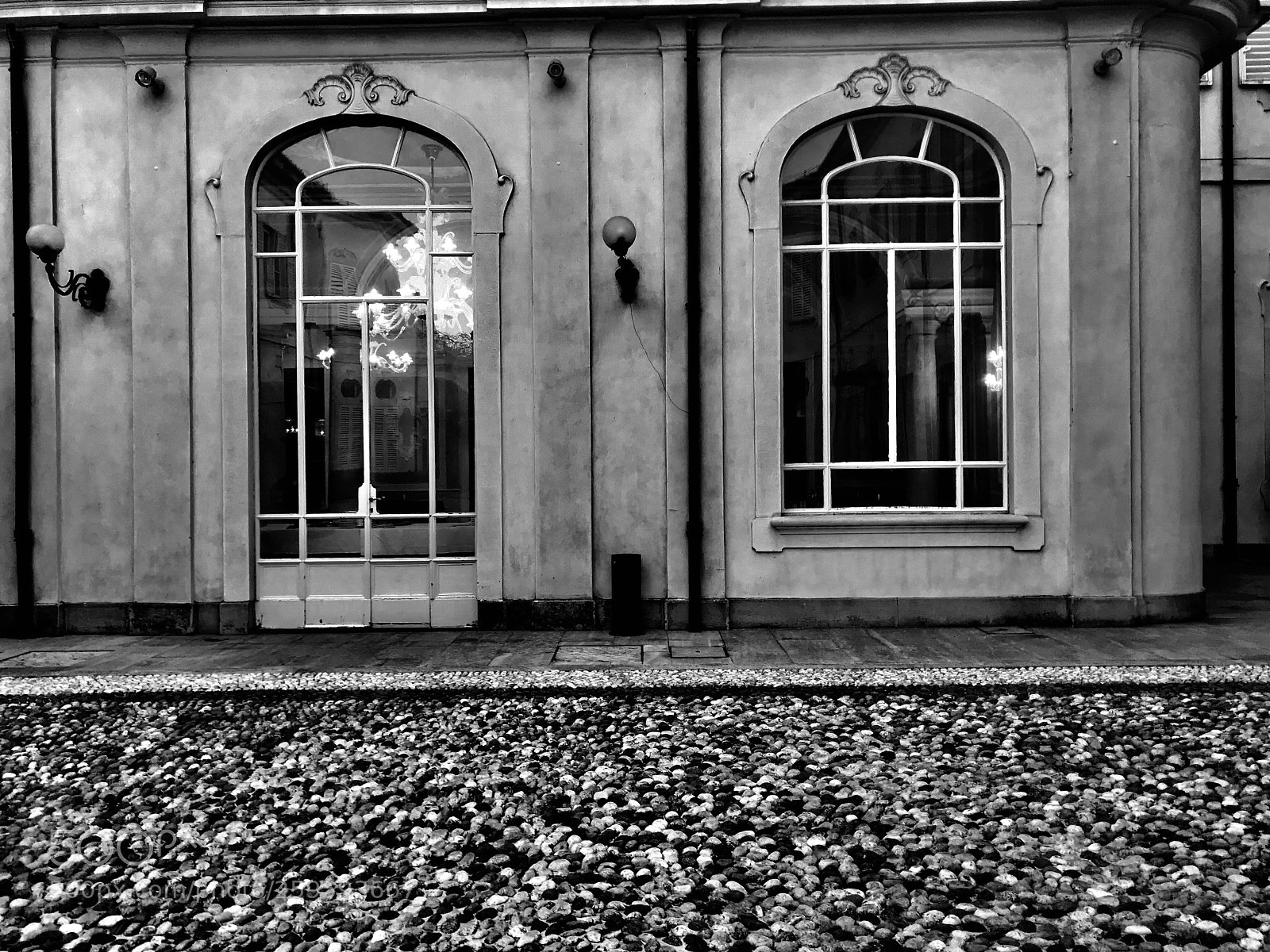 Apple iPhone 7 Plus sample photo. Architecture black and white  photography