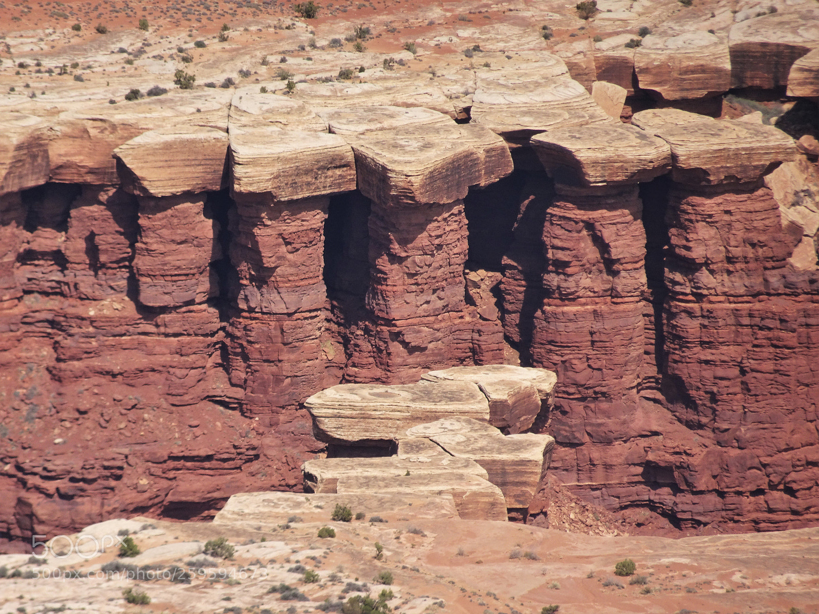 Sony Cyber-shot DSC-HX90V sample photo. Erosion in canyonlands photography