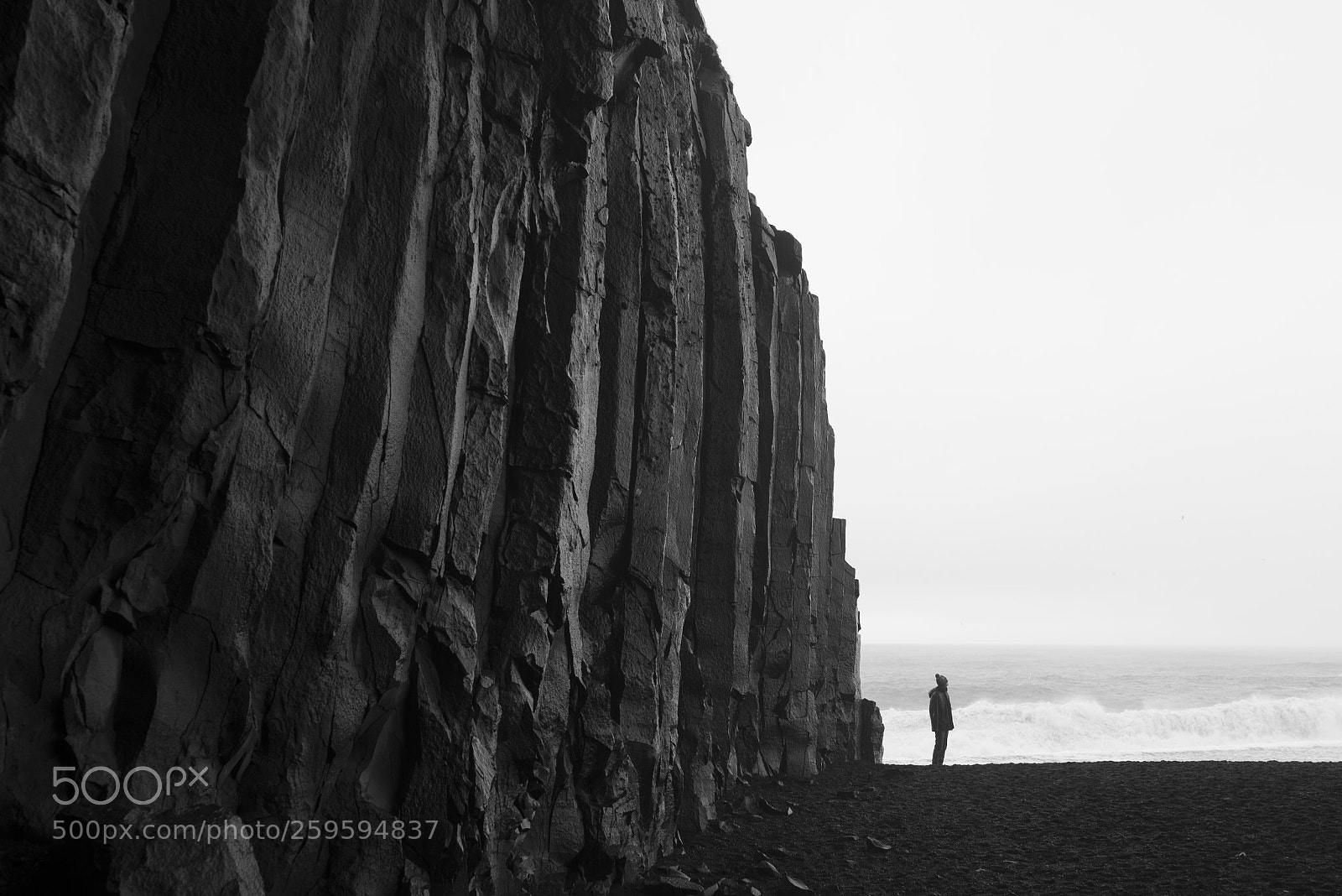 Nikon D610 sample photo. Feeling small at reynisfjara photography