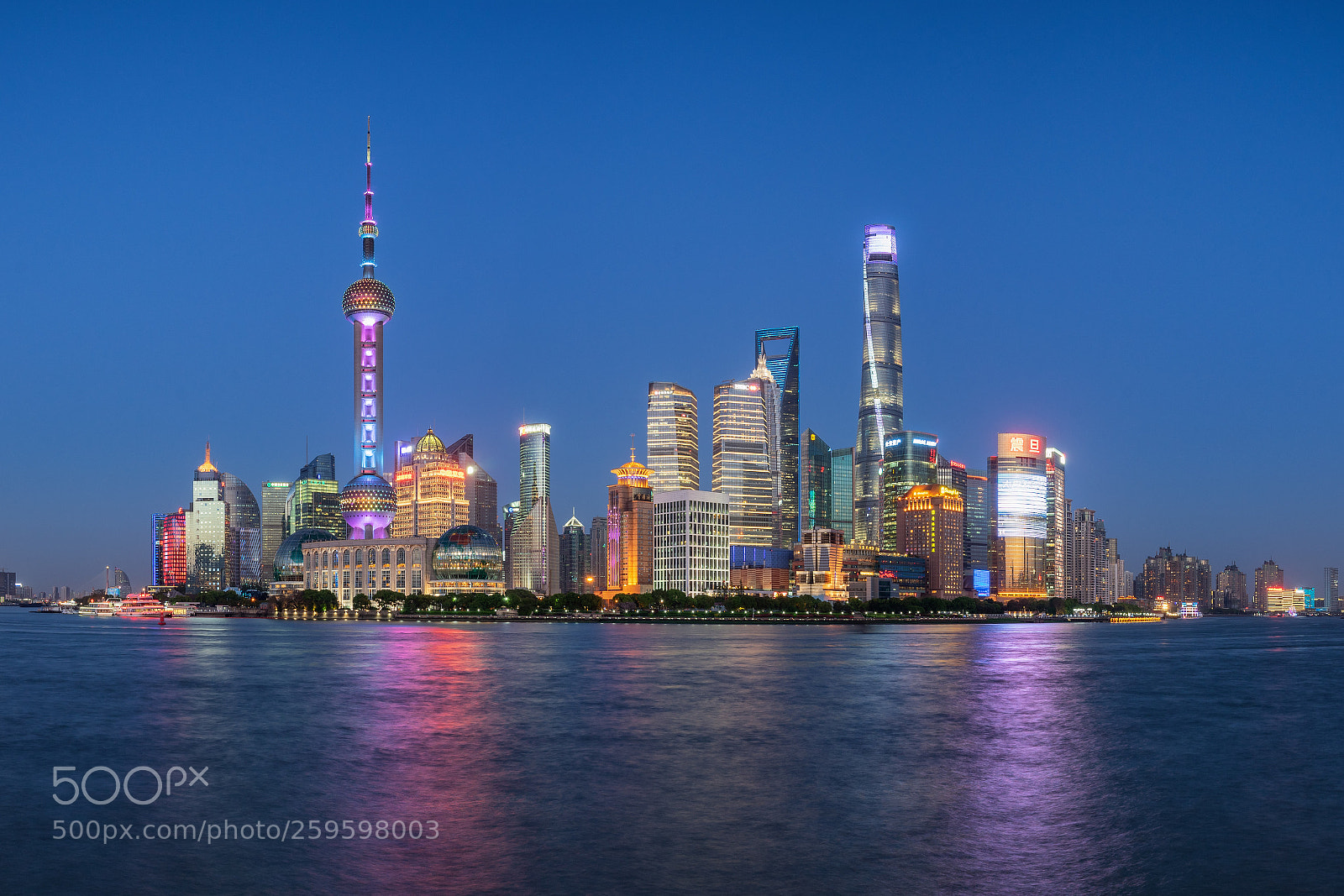 Sony a7 sample photo. Shanghai pudong photography