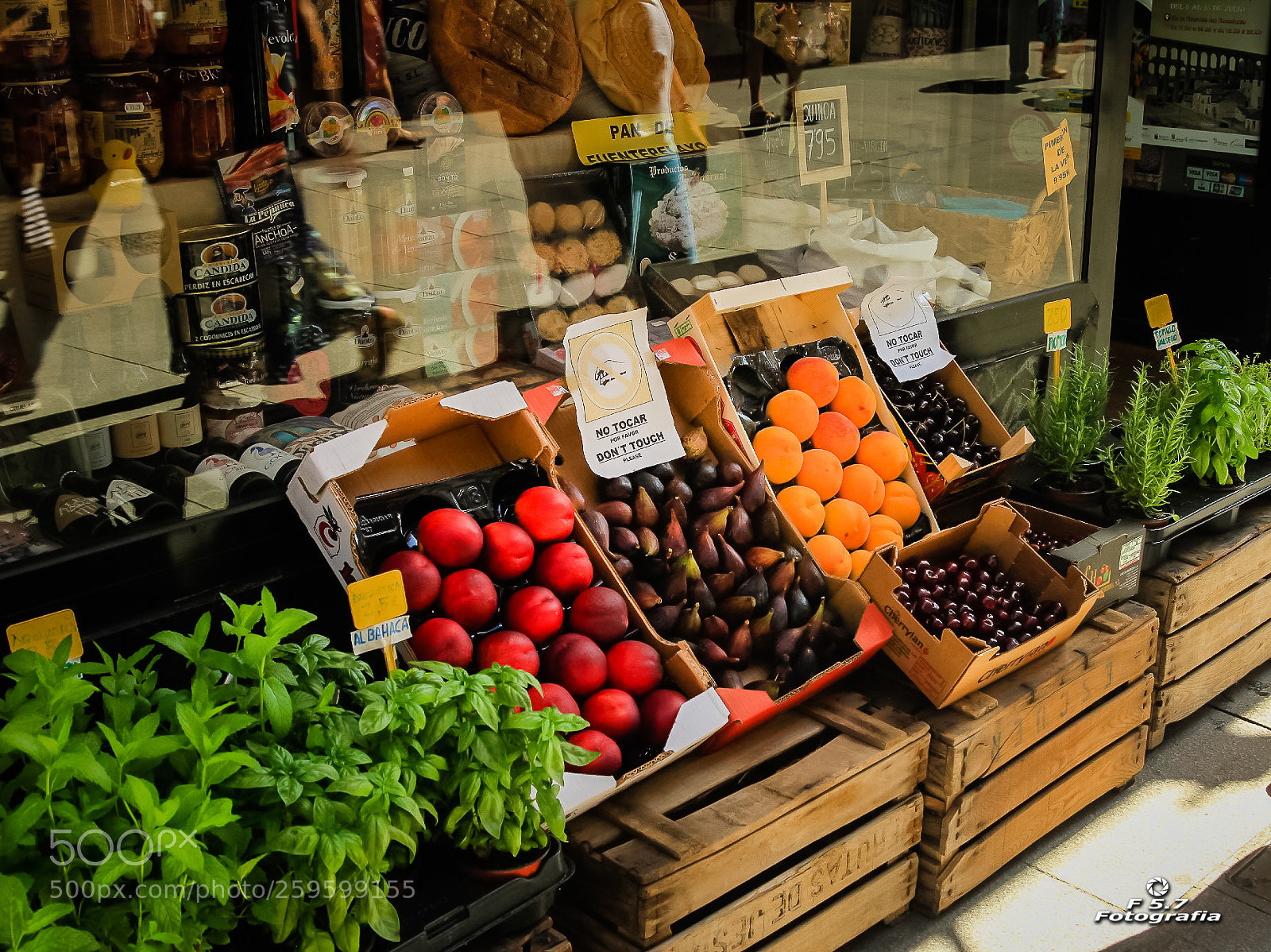 Canon EOS 7D sample photo. Tienda de frutas y photography