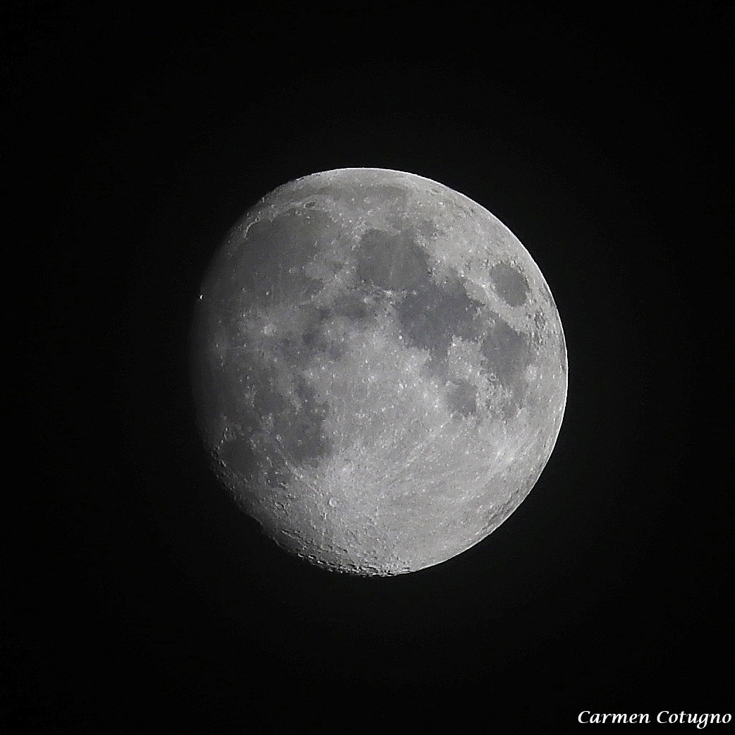 Canon EOS 80D + Canon EF-S 55-250mm F4-5.6 IS STM sample photo. My moon photography