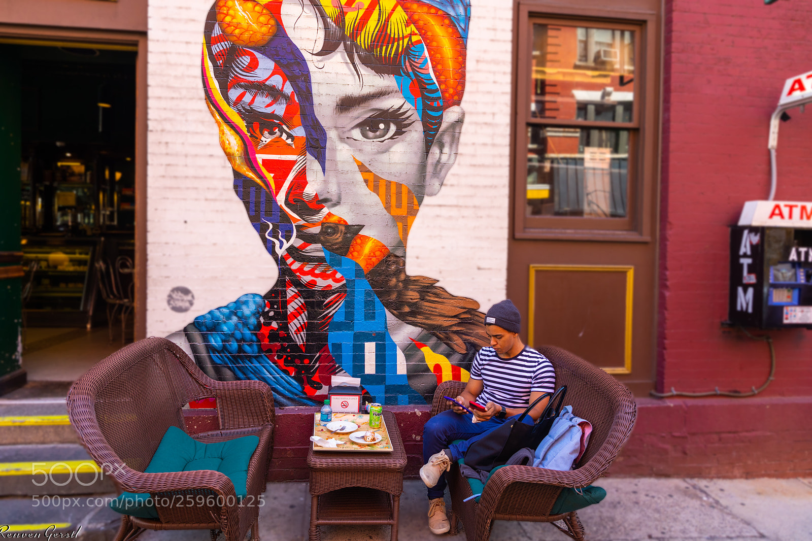 Canon EOS 5D Mark IV sample photo. Street art at soho photography