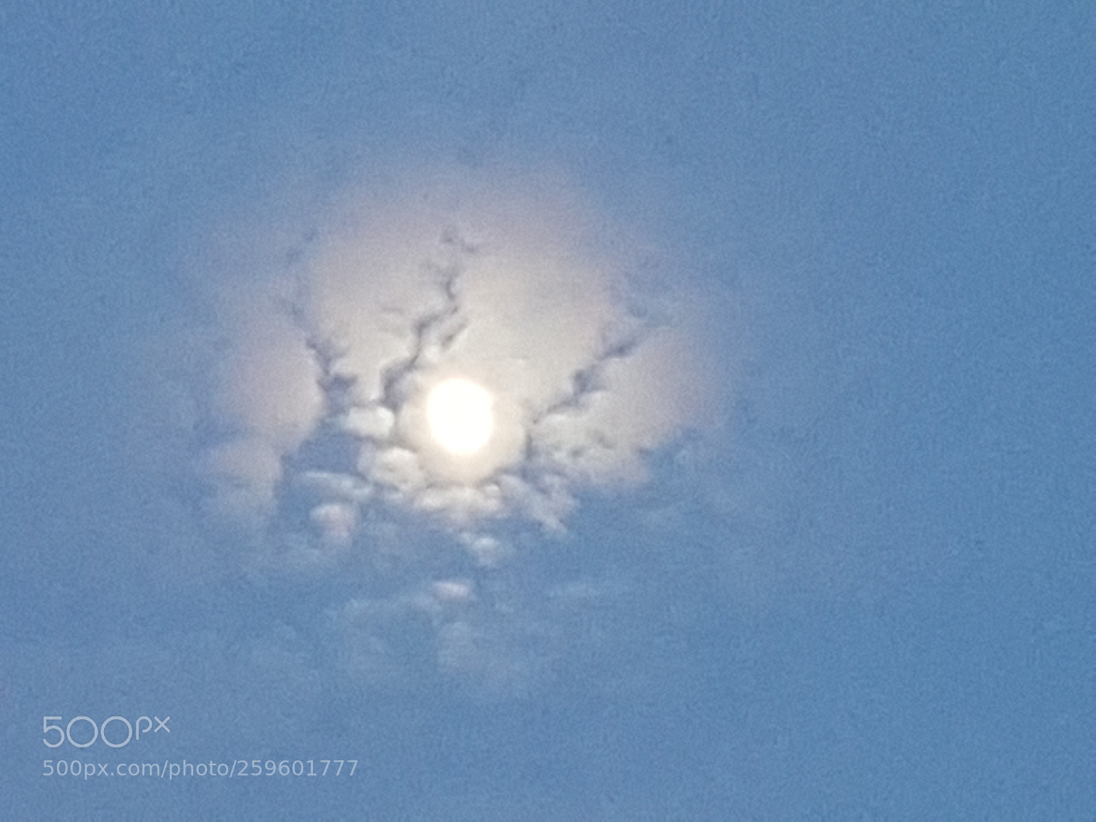 Samsung Galaxy S7 sample photo. Mond hinter wolken photography