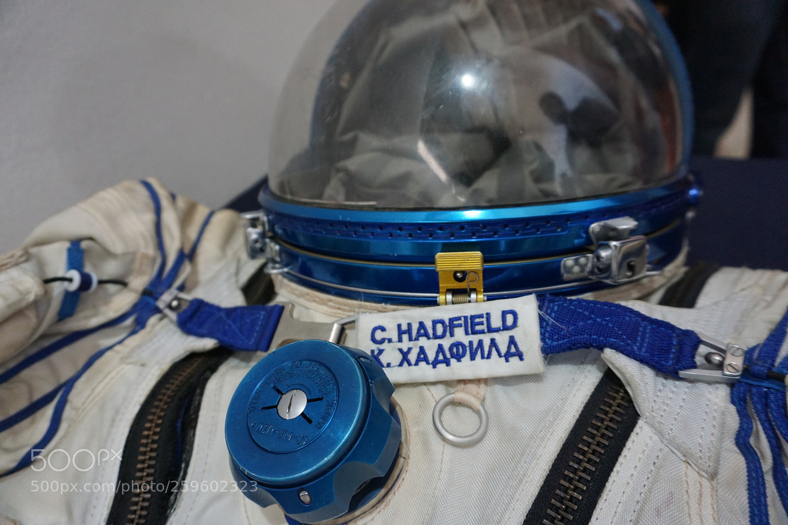 Sony a6000 sample photo. Traje de astronauta photography