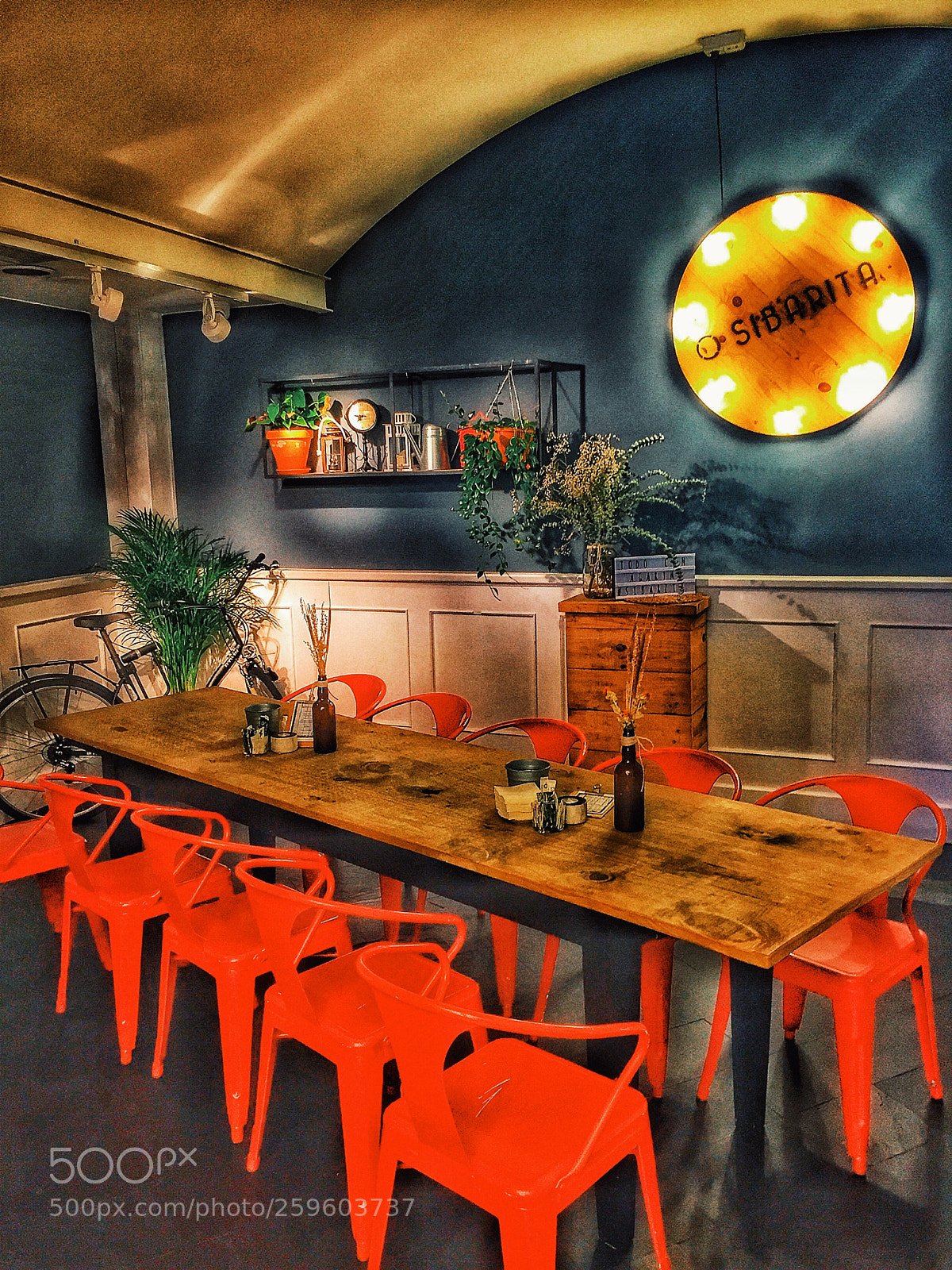 Apple iPhone 6 sample photo. Bar photography