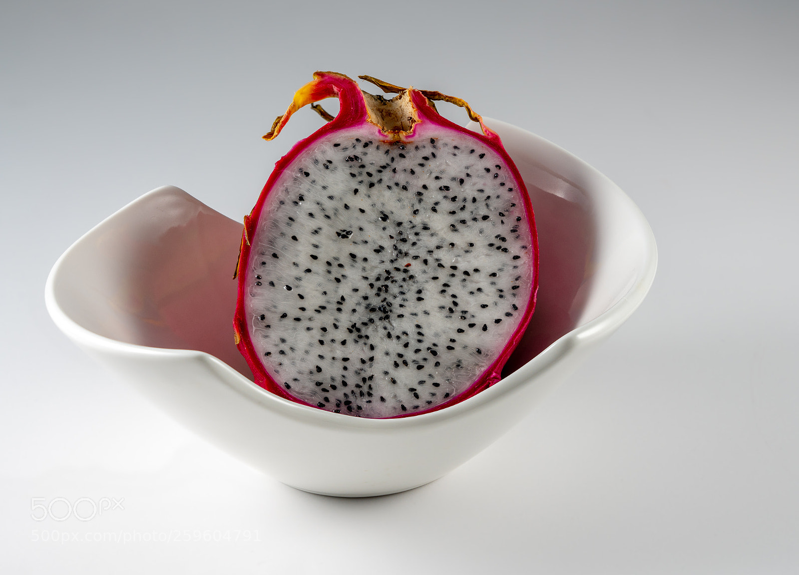 Sony a7R III sample photo. Dragon fruit cut in photography