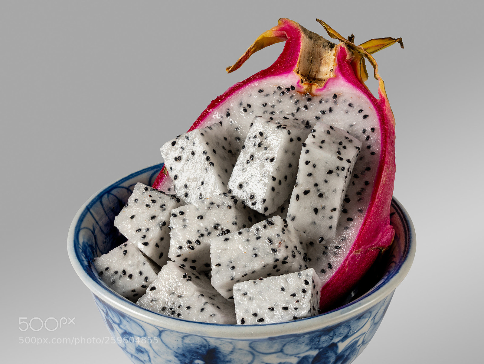 Sony a7R III sample photo. Dragon fruit cut in photography