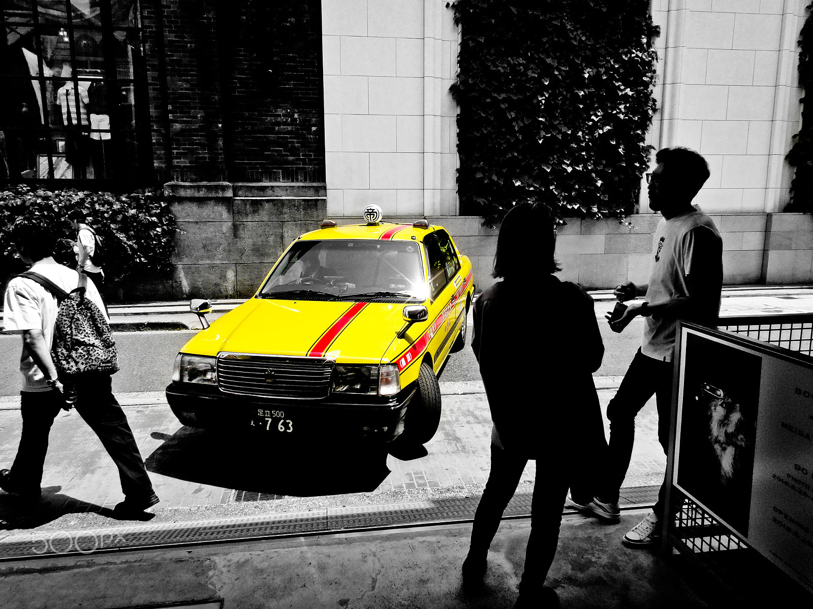 Sony Cyber-shot DSC-TX5 sample photo. Yellow cab photography